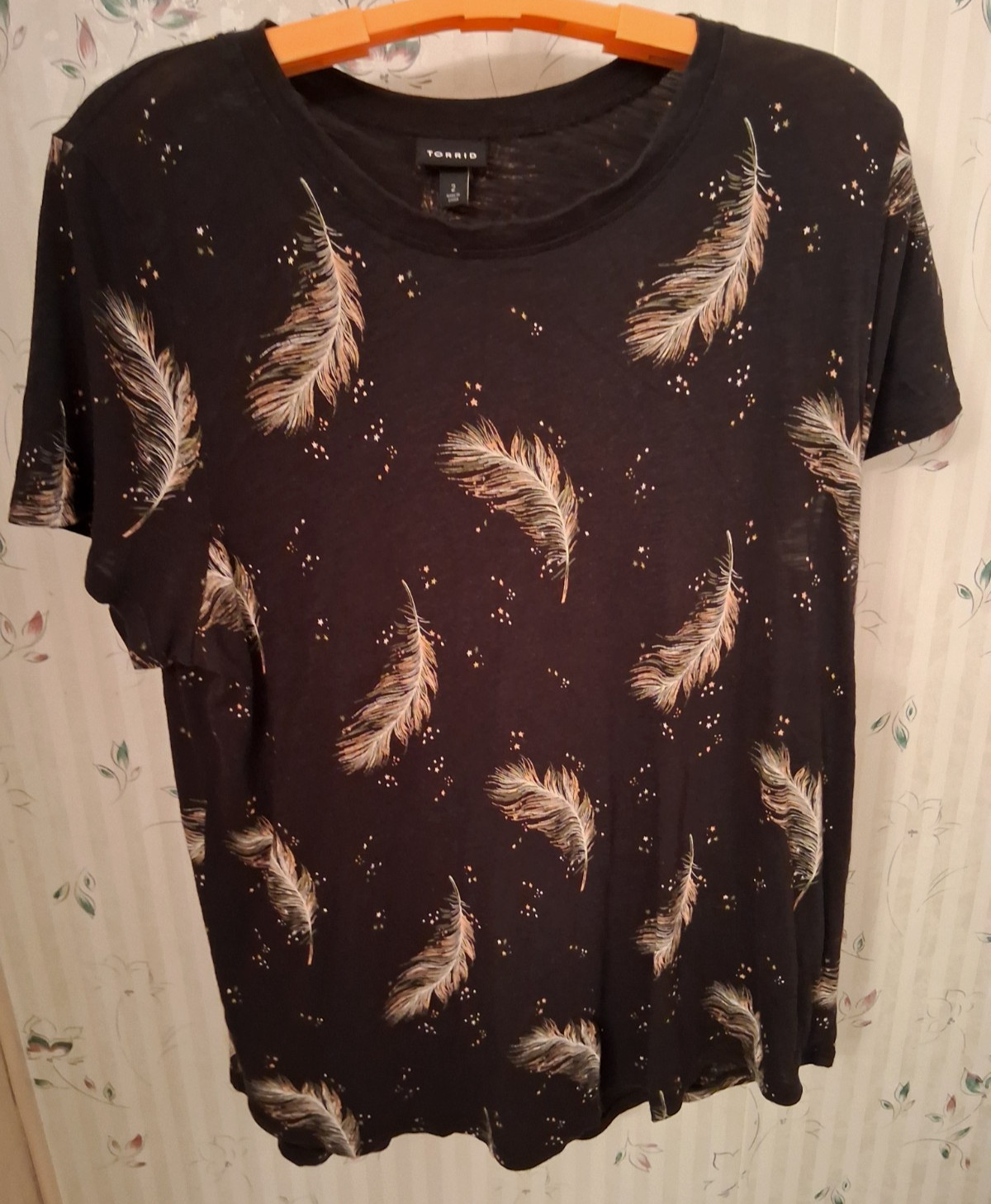Torrid 2XL Feather Print blouse (60% cotton/40% modal) RETIRED