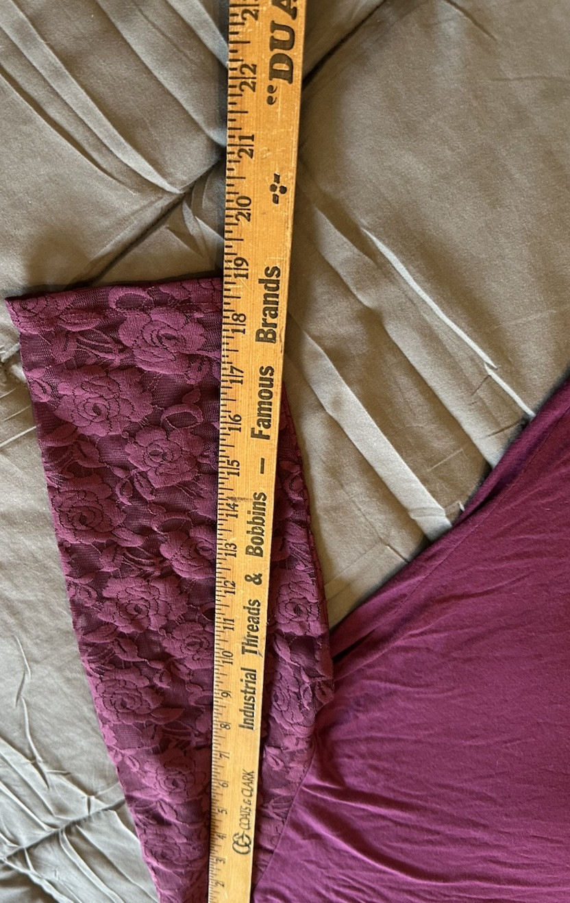 Burgandy Sheila Rose Tunic Top Size L Long Lace Sleeves New