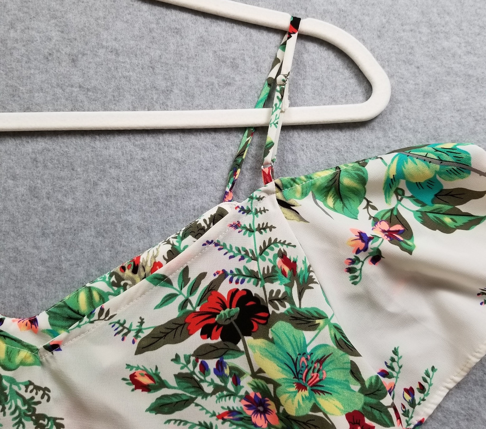 Coverstitched Top Women’s Medium M Floral Short Sleeves Blouse Off the Shoulder