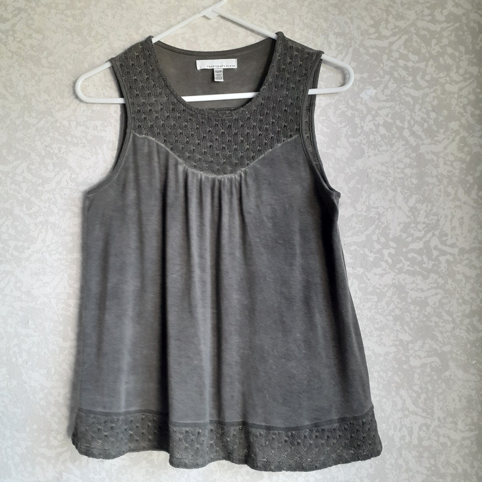 Fourteenth Place Womens Top Babydoll Olive Crochet Sleeveless Sz XS Oversiz READ