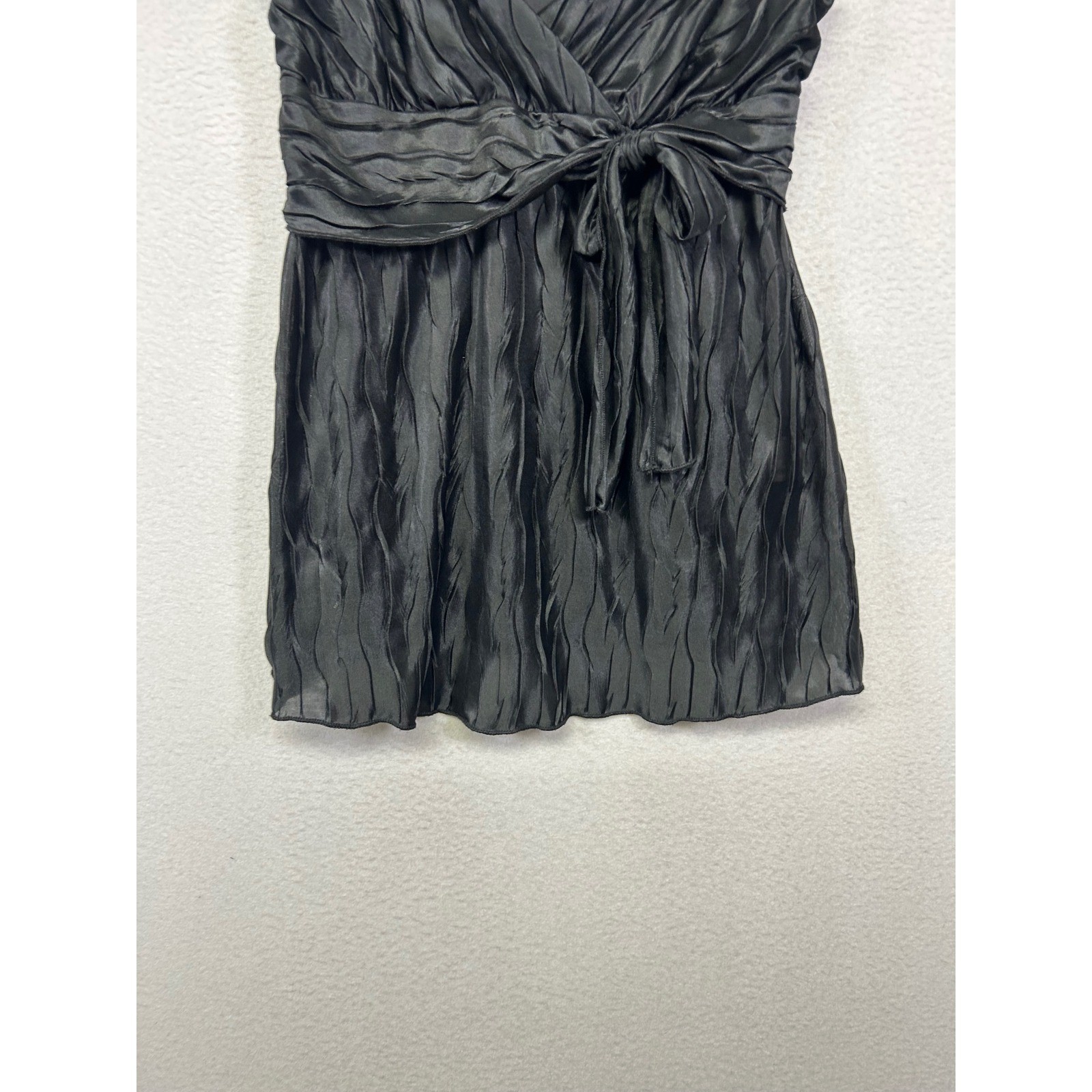 Y2K Coquette Twenty One Women Small Black Crinkle Satin Empire Waist Cami Top
