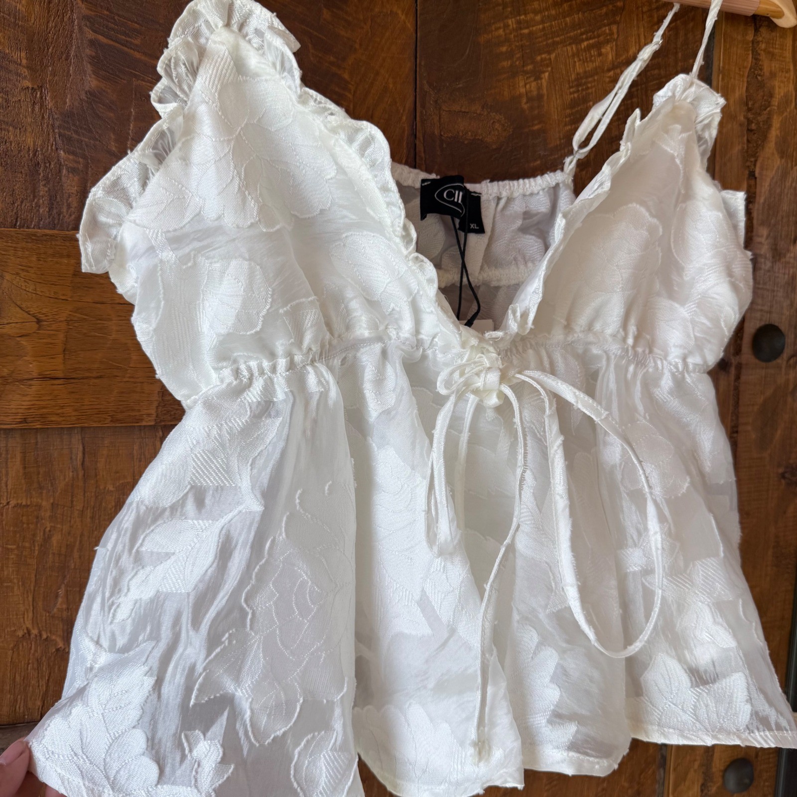 Cider Floral Jacquard Camisole Women XL White Ruffle Tie Front Peplum Bowtie Top