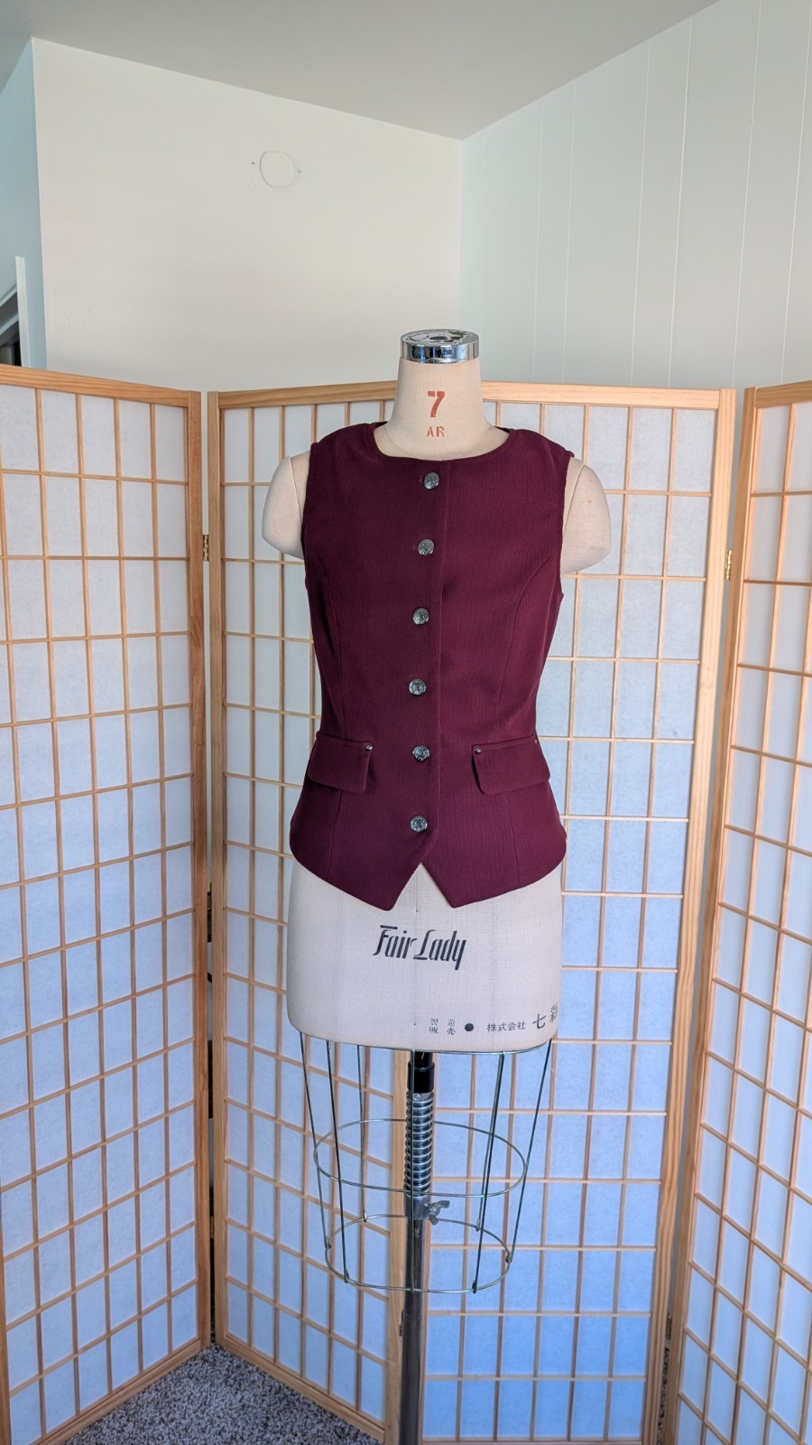 House of Harlow 1960 Burgundy Sleeveless Button-Front Crew Neck Vest XS