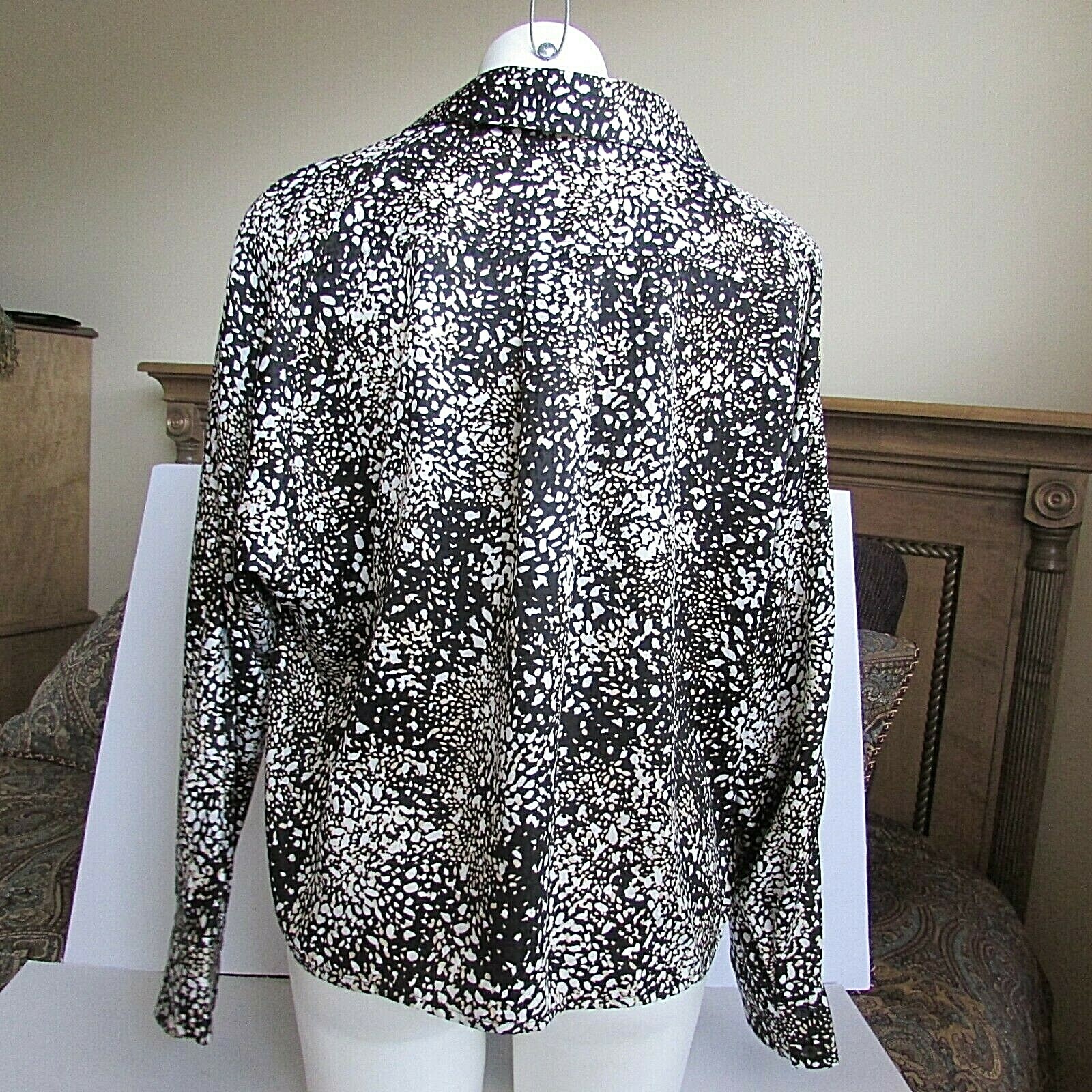 Nine West Silky Button/Tie Front black taupe animal print button Blouse XL-nwot