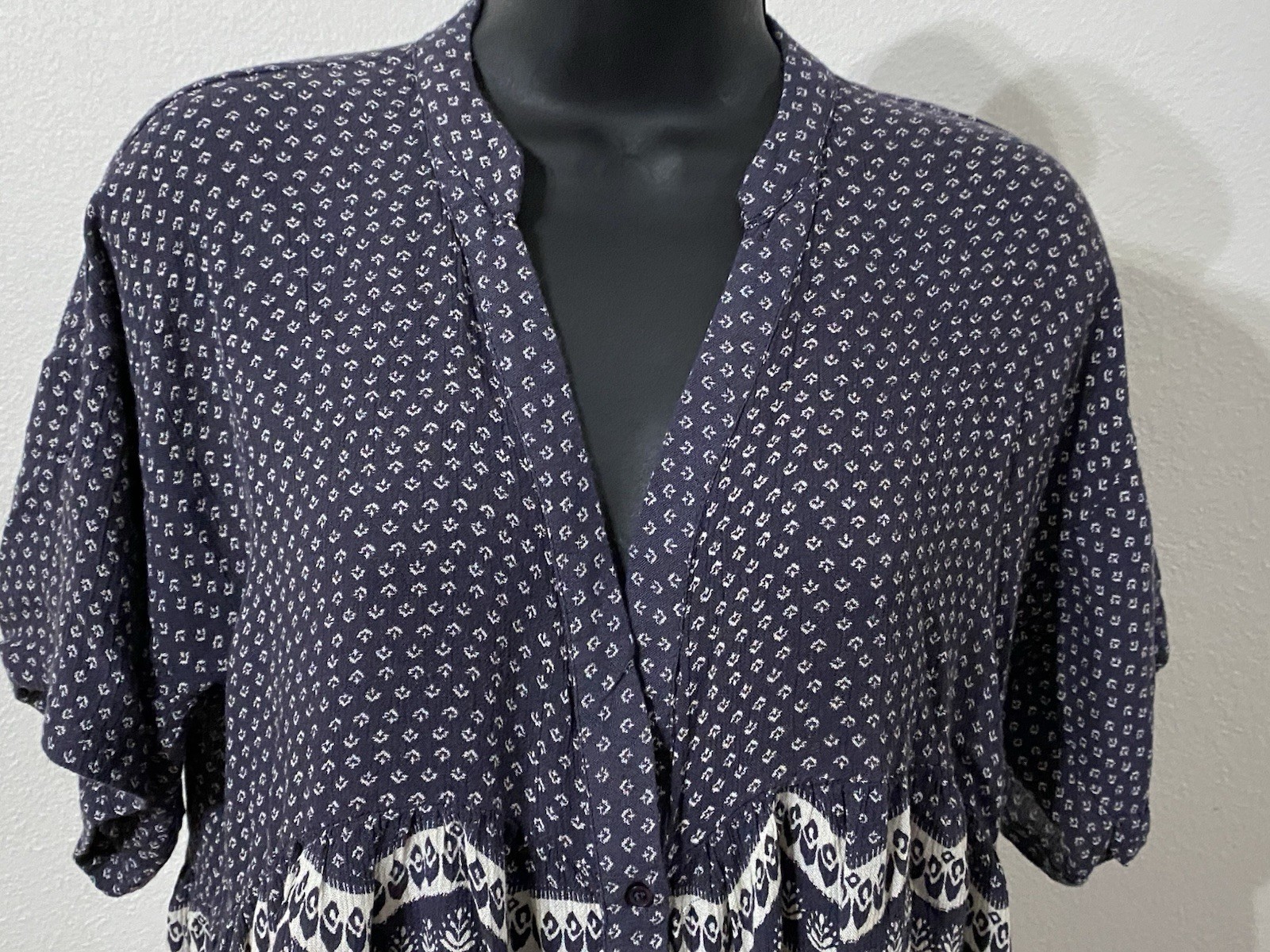 En Crème Womens Medium Blouse V-Neck Hi-Low Tunic Short Sleeve