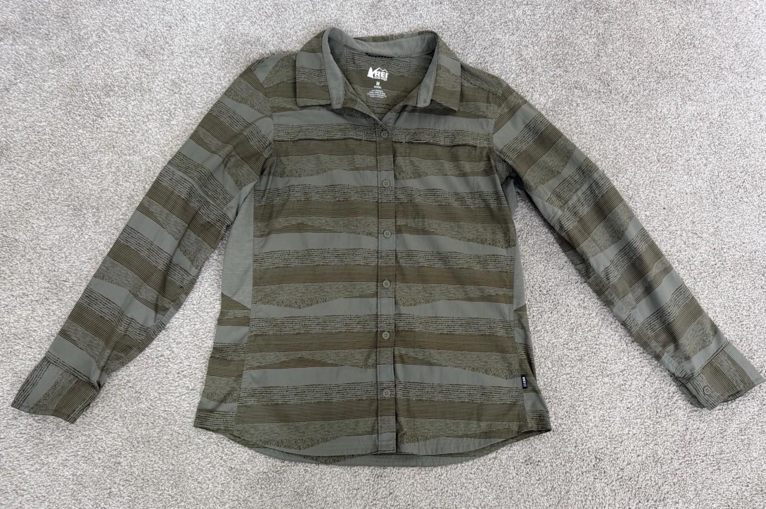 REI Co-Op Sahara Long Sleeve Button Up Sun Shirt Hiking Green- Women’s Medium