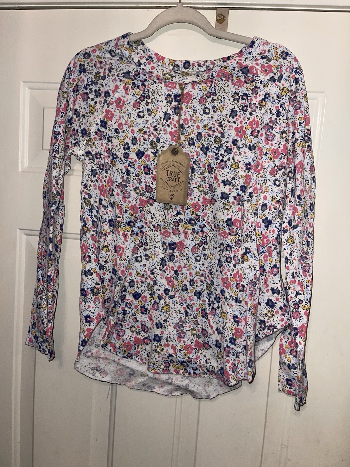 True Craft Large 100% Cotton Long Sleeves Ivory Artsy Floral Top (HOME69)Q4