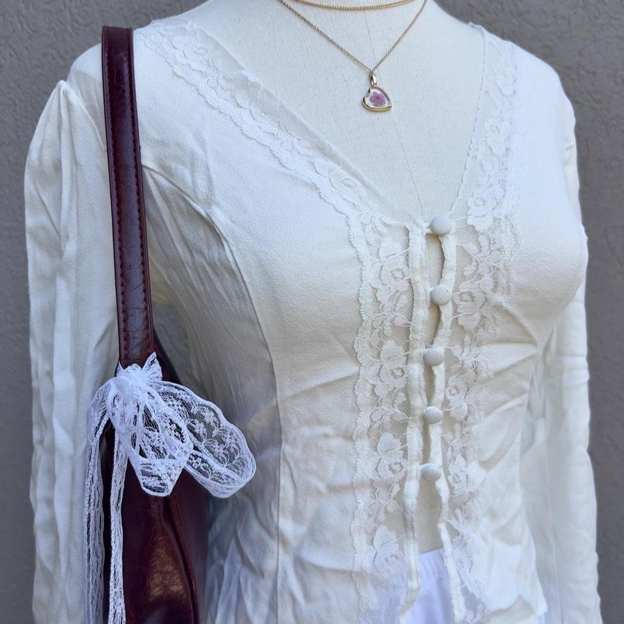 Kourt Cream Lace Button Up Blouse Top Size 6 NWOT Boho Fairy Romantic