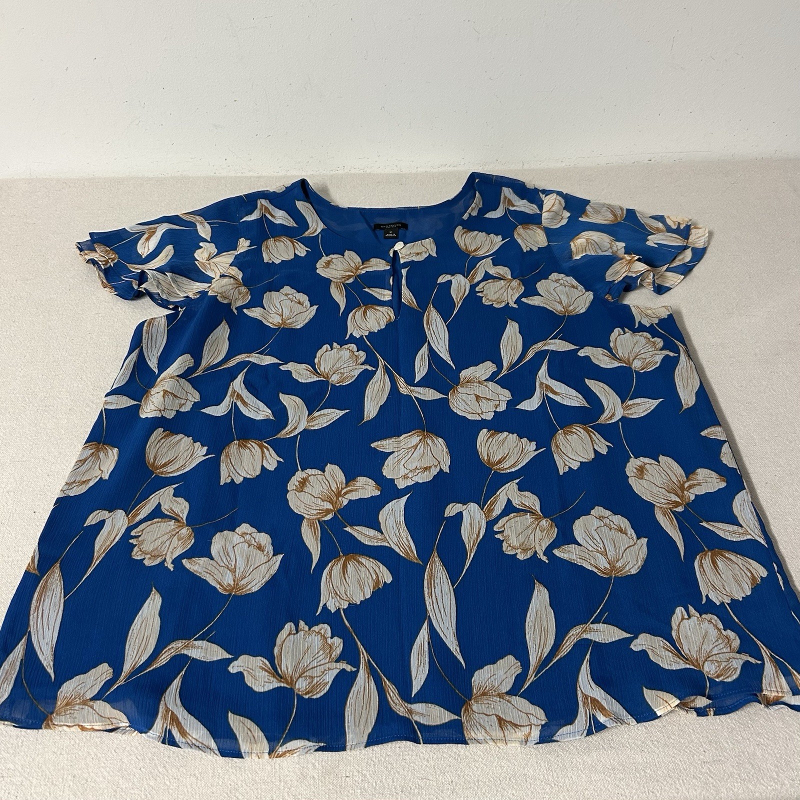 Ann Taylor Factory Top Women’s XL Blue Cream Floral Chiffon Short Flutter Sleeve