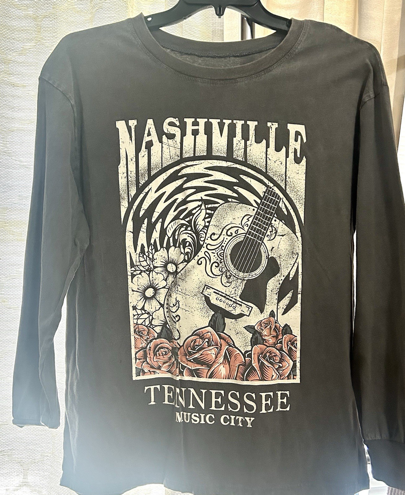 Social Culture Women’s Nashville Long Sleeve T Size XL