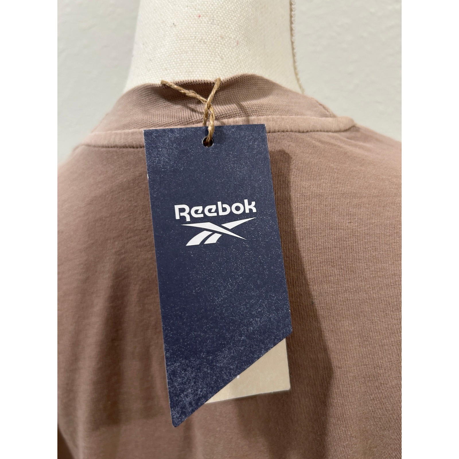 Reebok Classics Natural Dye Boxy T-Shirt Taupe Brown Womens Small Stretch NWT