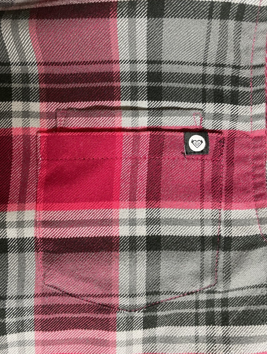 Roxy Flannel Shirt Womens M Red Gray Plaid Long Sleeve Button Up Pockets Collar