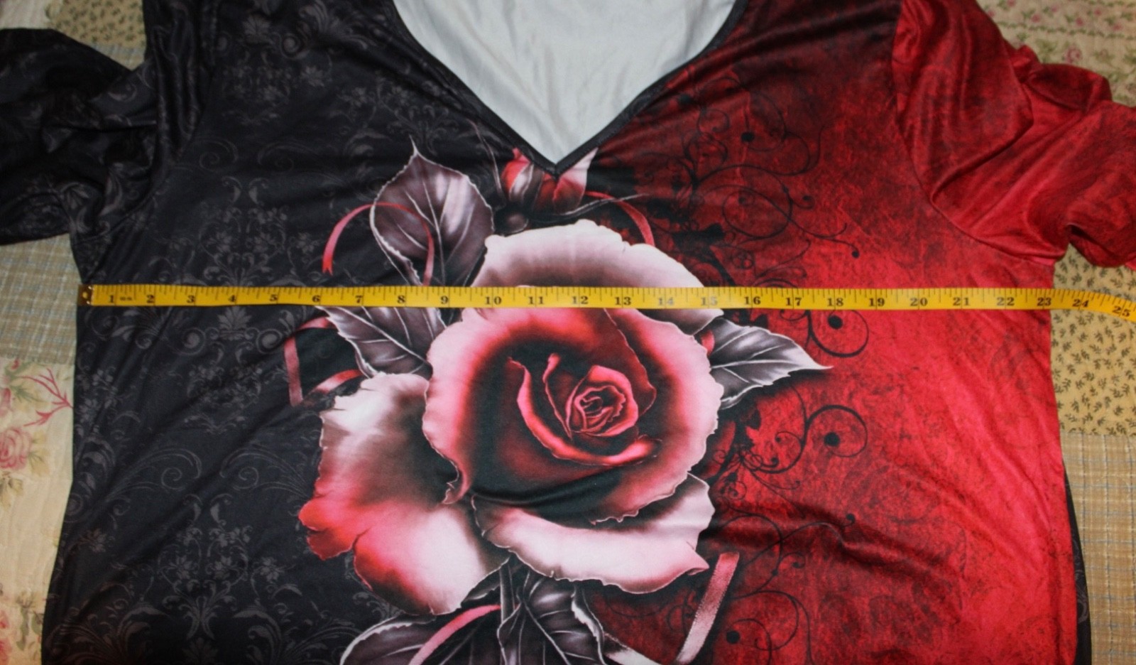 1XL NWOT Women’s Emery Rose Black Red Elbow Length Sleeves V-Neck Top