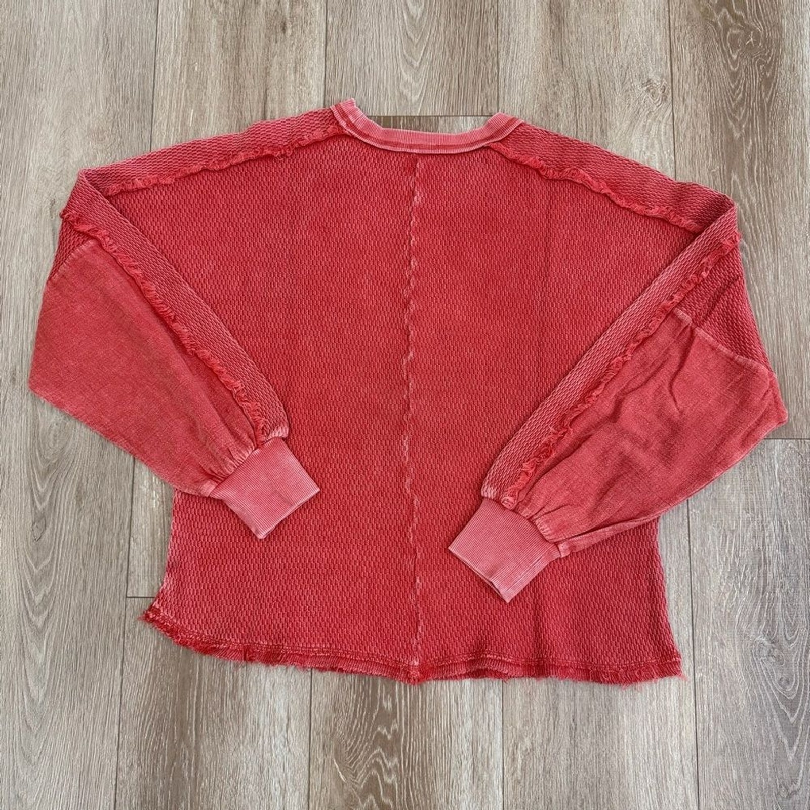 NWT Easel Mineral Washed Relaxed Knit Top Size Medium Poppy Red ET71675