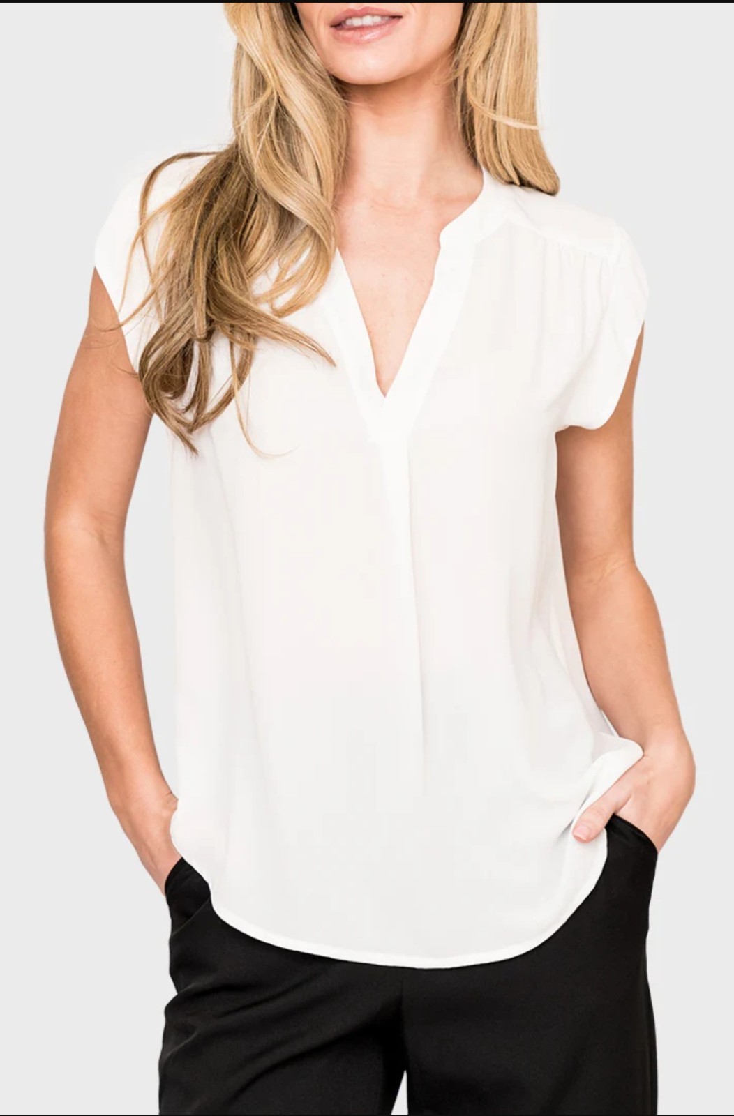 NWT Gibsonlook White Notch Neck Cap Sleeve Top MSRP: $49