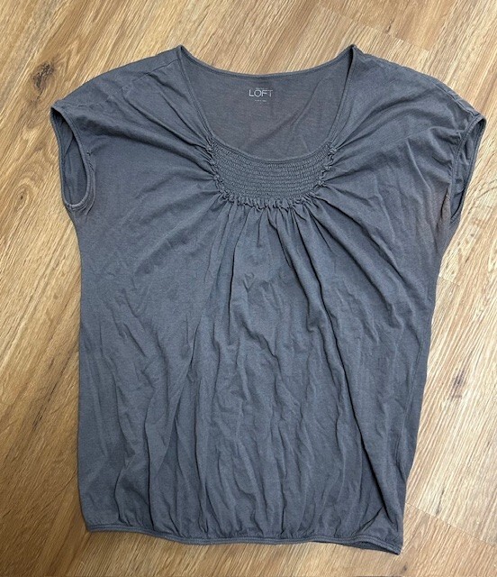 2 Women’s Pullover Sport Tops Women’s XS Sleeveless
