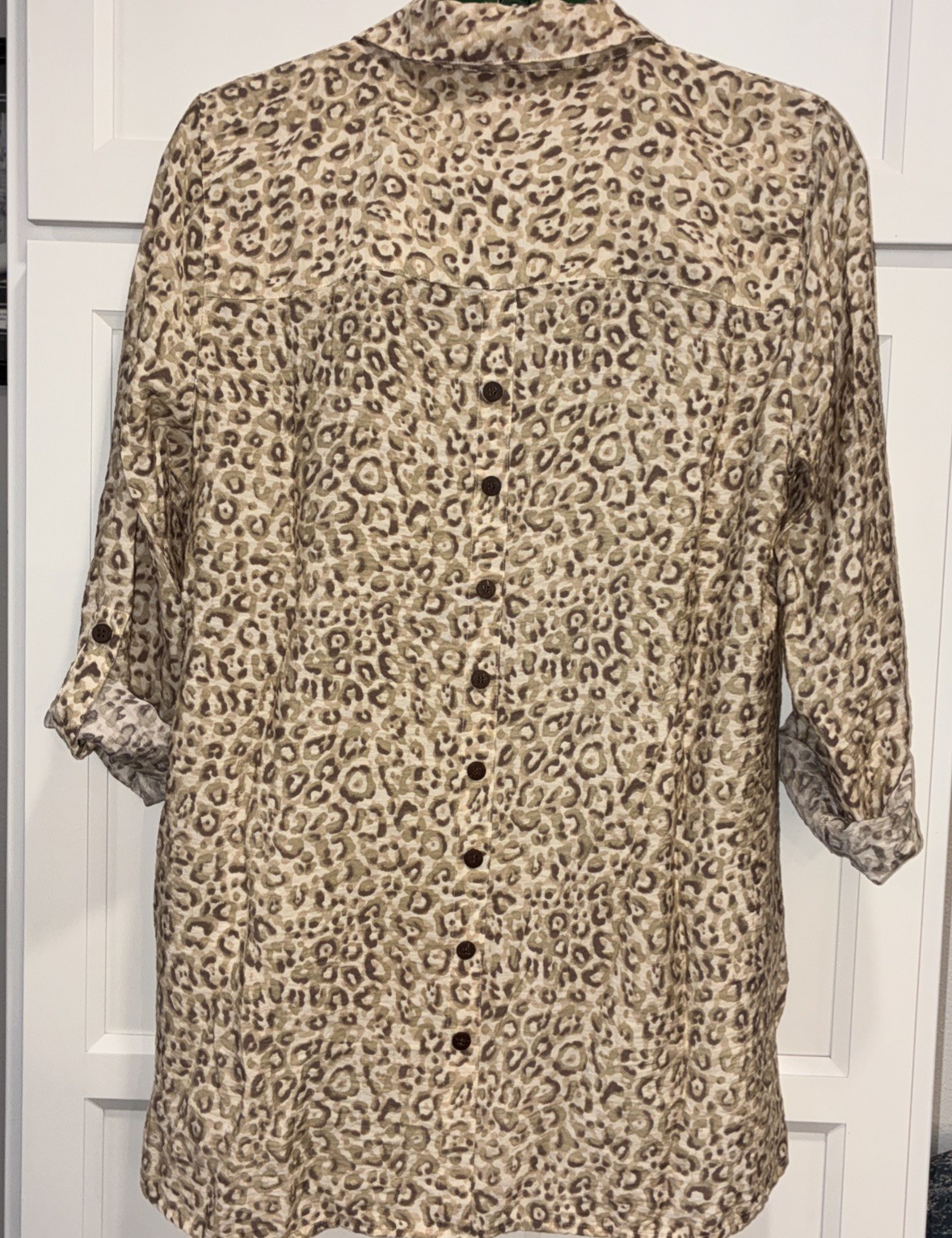 Multiples Leopard Print Artsy Button up Turn Back Cuff Collared Shirt Size M