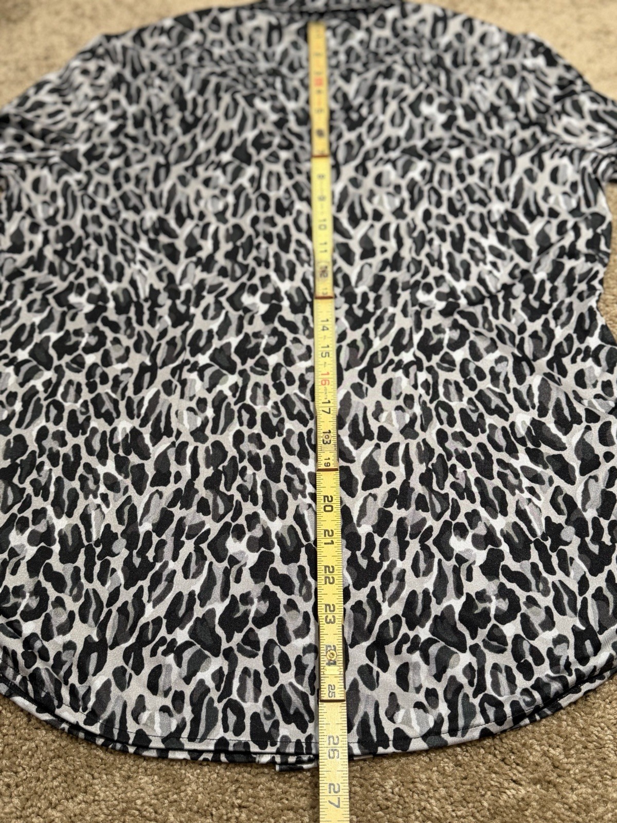 Miss Tina By Tine Knowles Woman’s Animal Print Blouse Size Lg 12/14