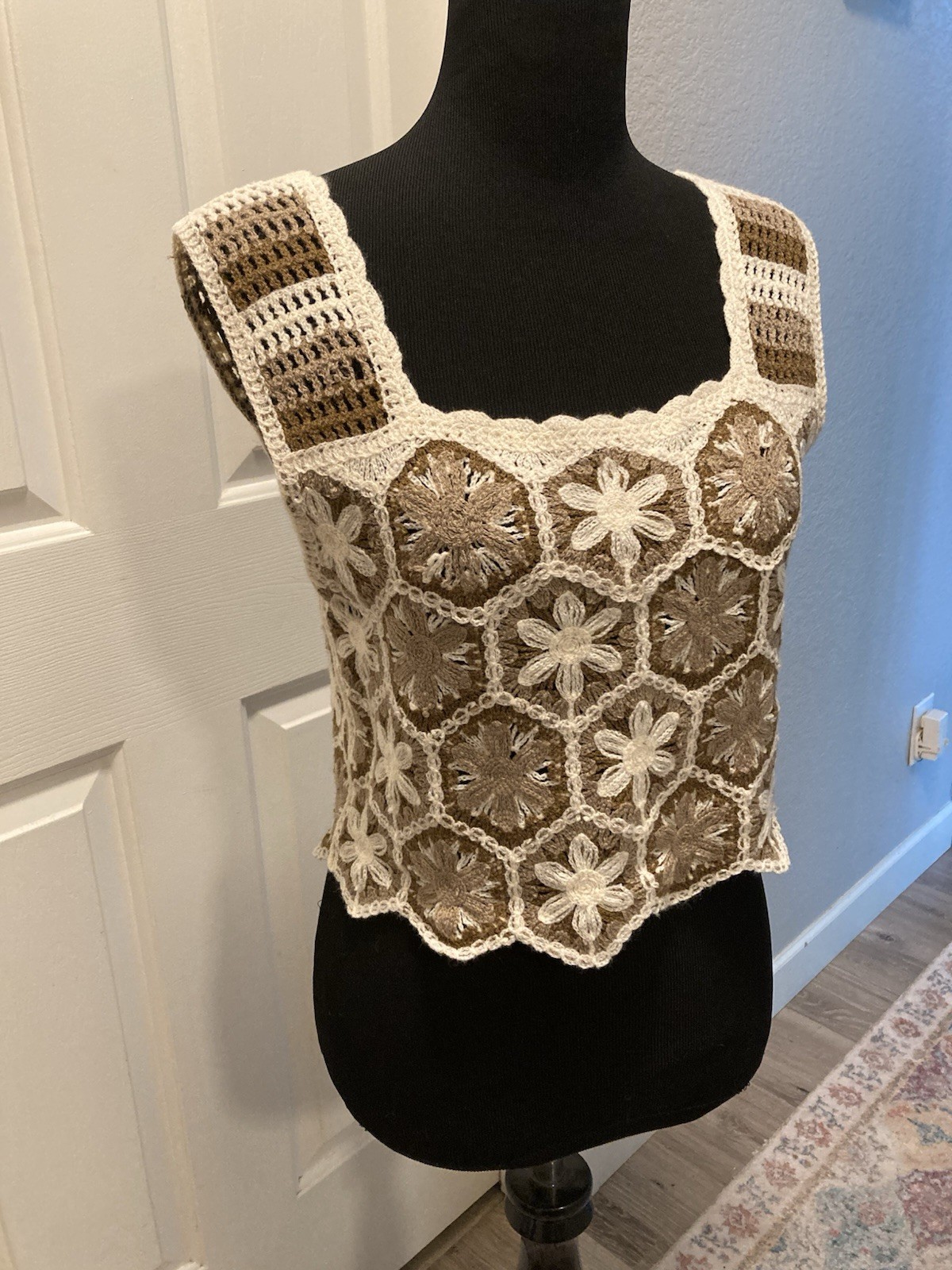 Rebellion Women’s Brown Ivory Crochet 100% Cotton Tank Top S NWT square neck