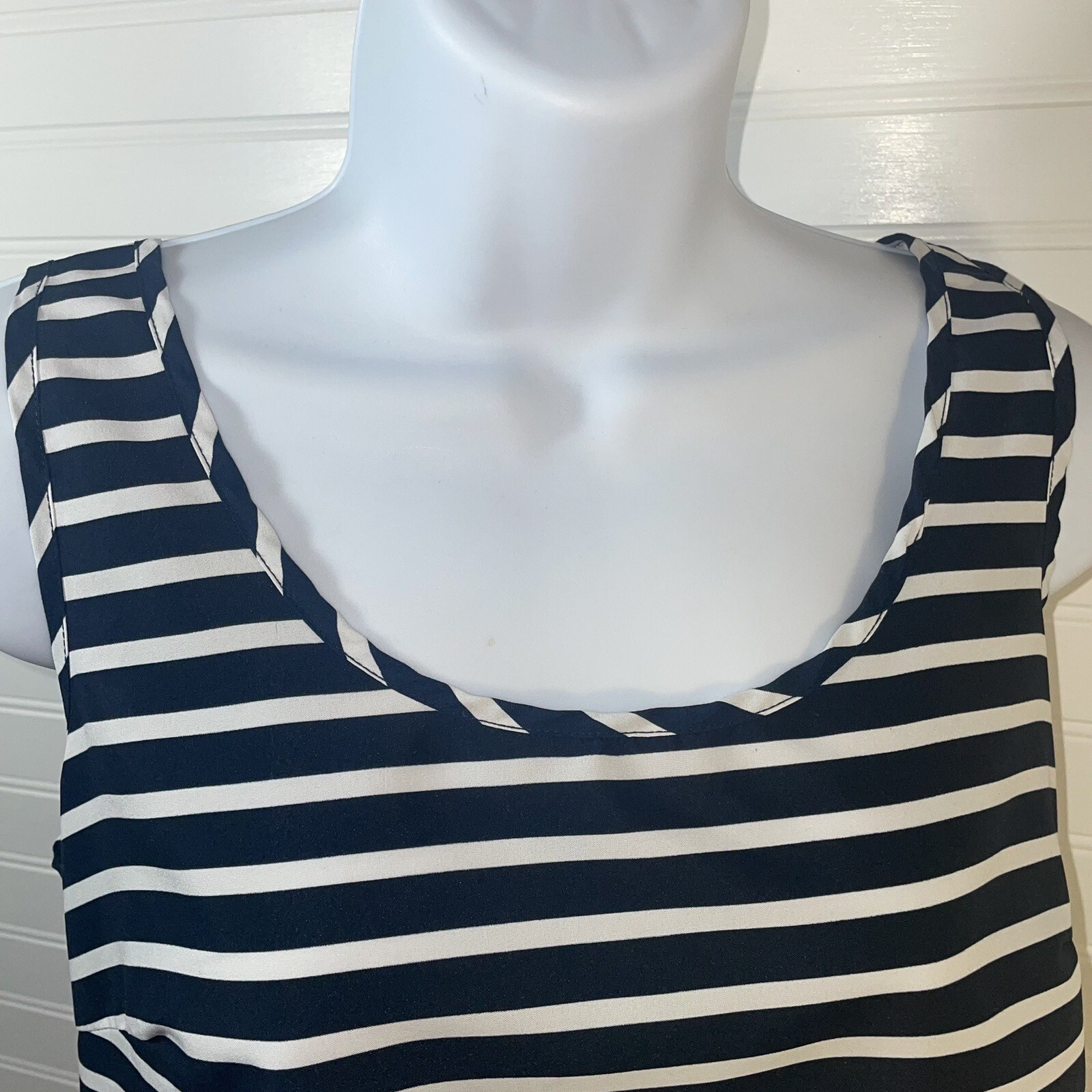Faded Glory Top Tank Blouse Women Small (4-6) Dark Navy Stripes Scoop Neck Shirt