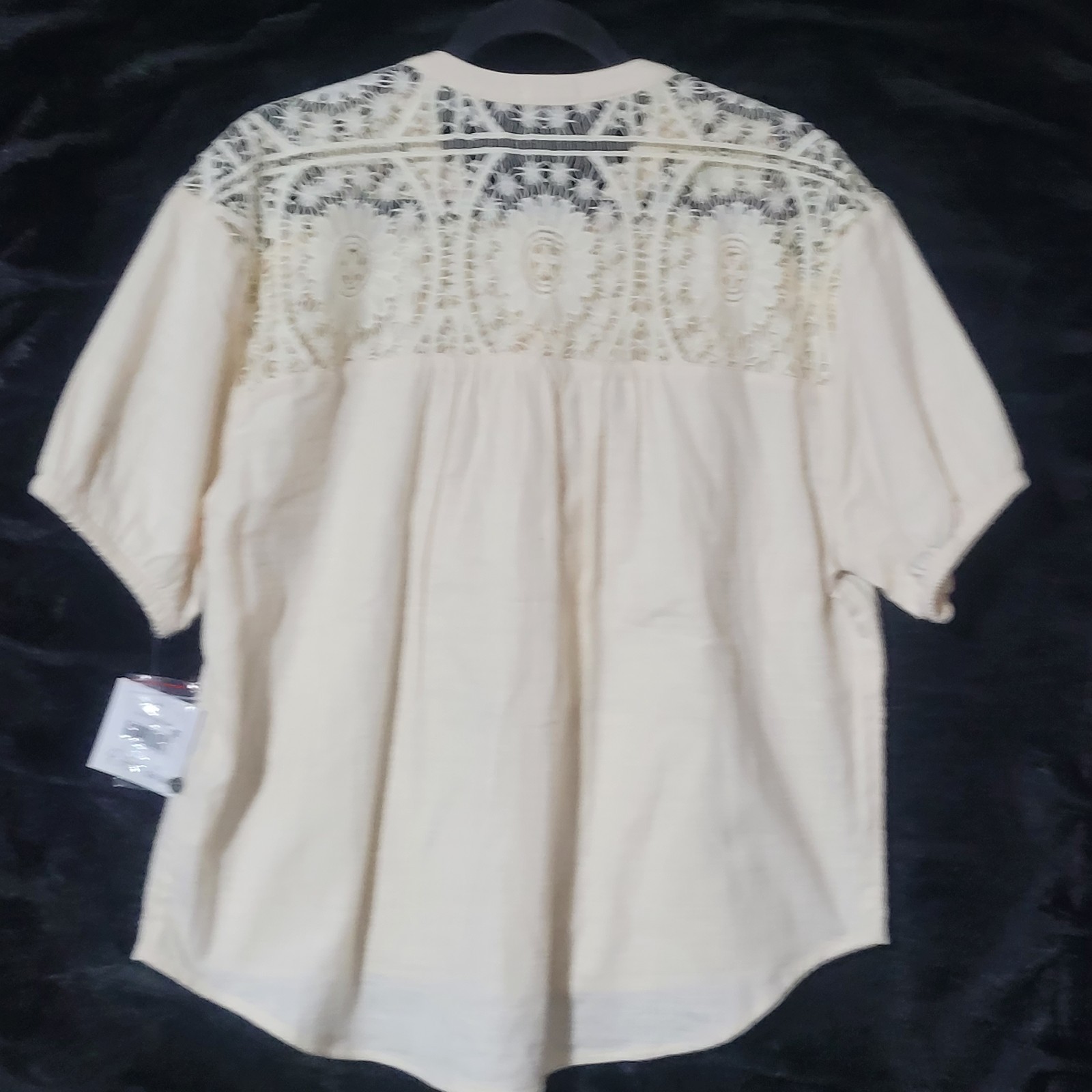 Falls Creek Size Large Lace Shoulder Blouse w/ Curved Drop Hem NWT
