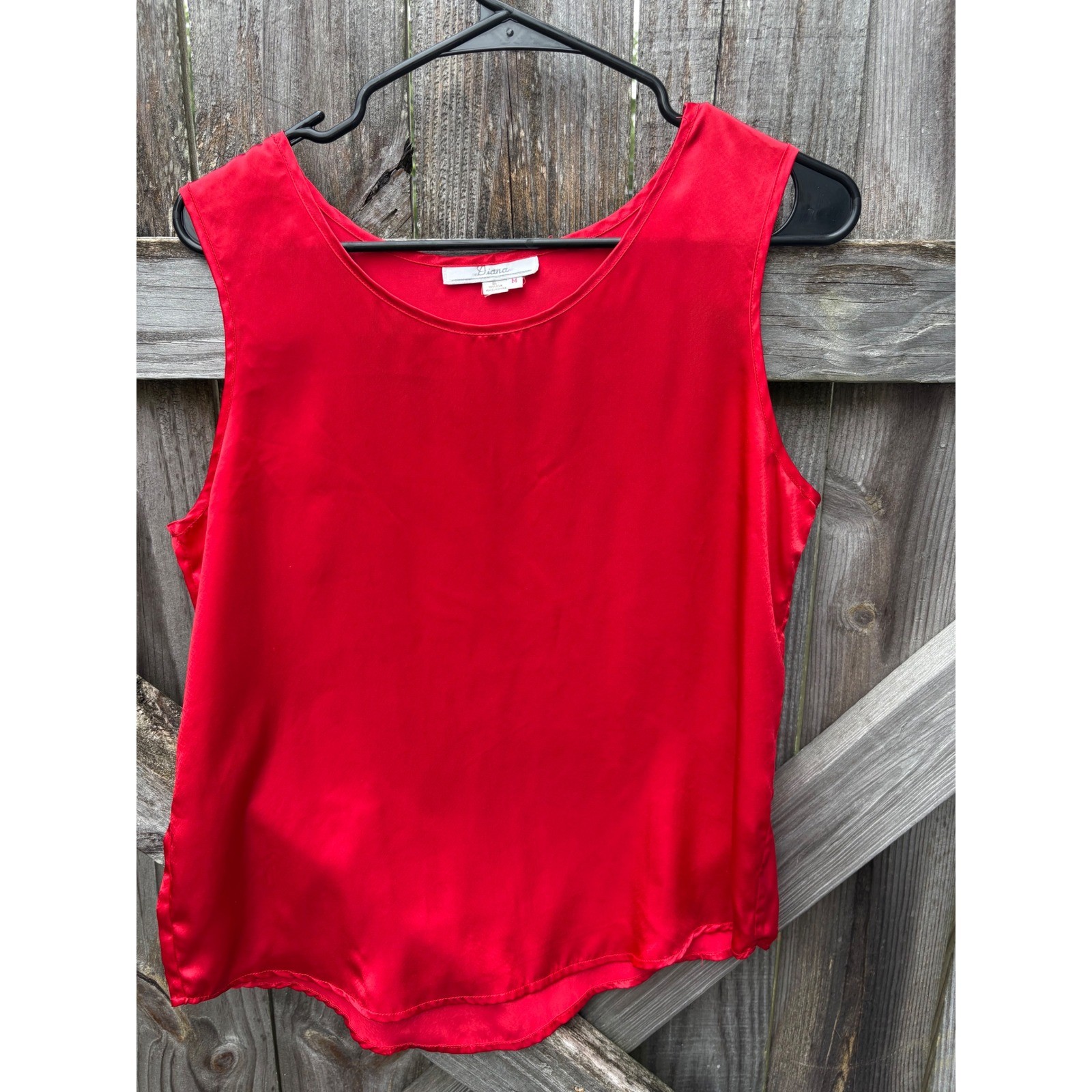 Diana Red 100% Silk Sleeveless Shell Blouse Scoop Neck Tank Top Womens Medium