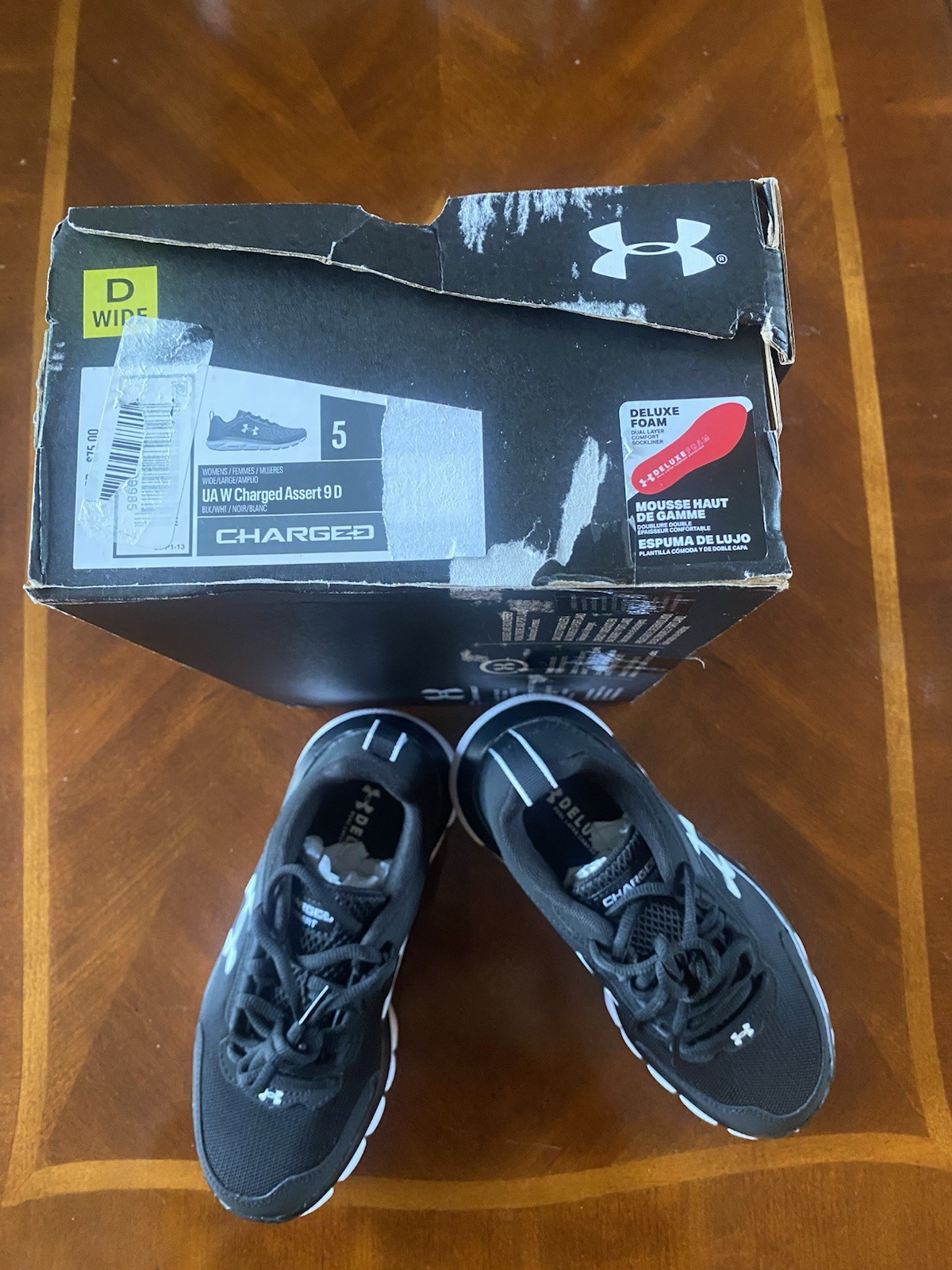 Under Armour Charged Assert 9D Low Top Lace-Up Athletic Sneakers Black/White