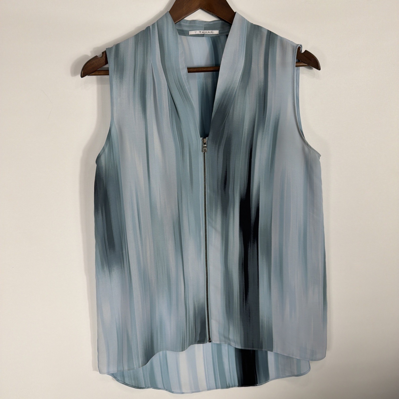 T Tahari Carley Sleeveless Zip-Front Ombre Dip Dye Blouse Blue White Size SP