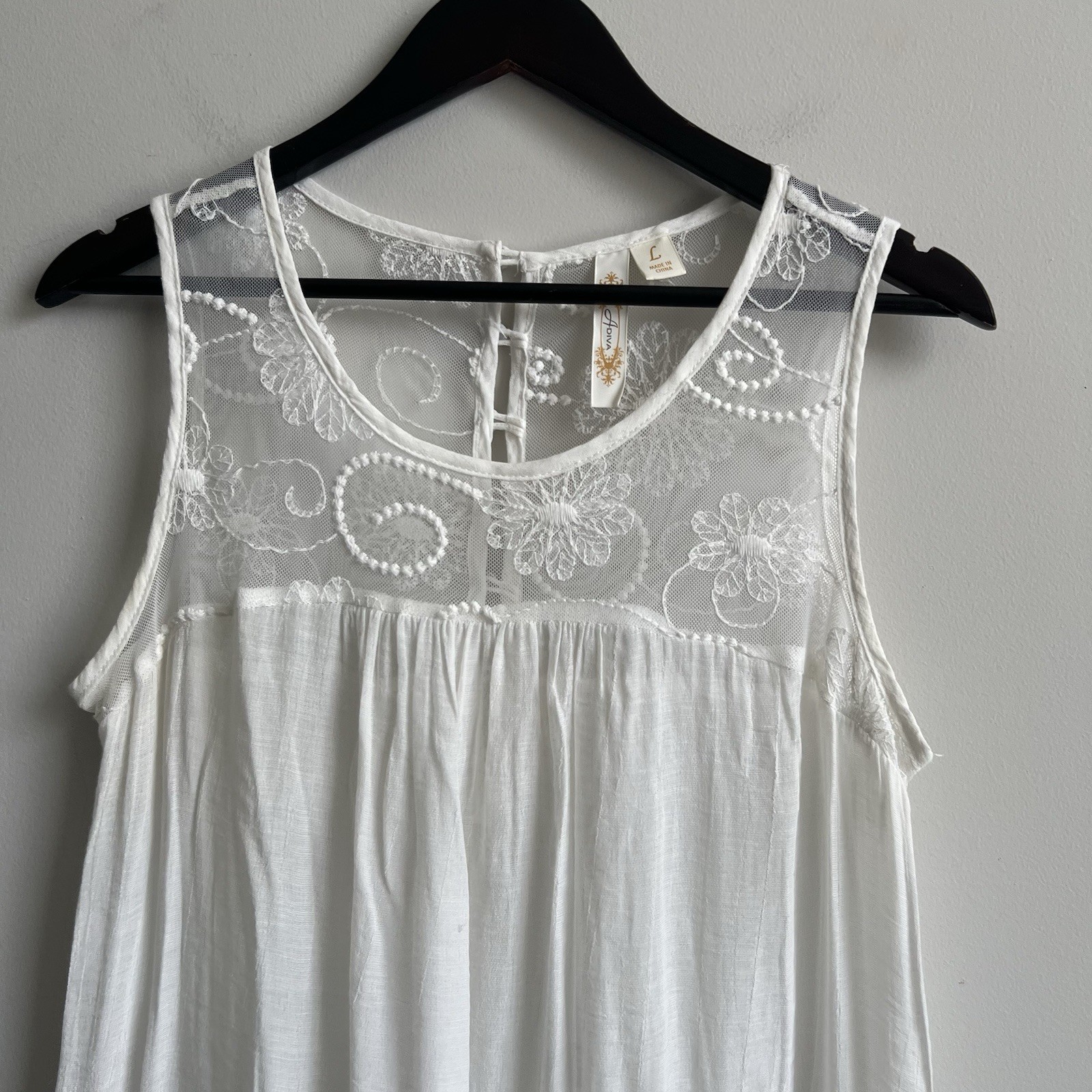 Whimsical Lace Embroidered Top Sleeveless Feminine L Romantic Ethereal Adiva