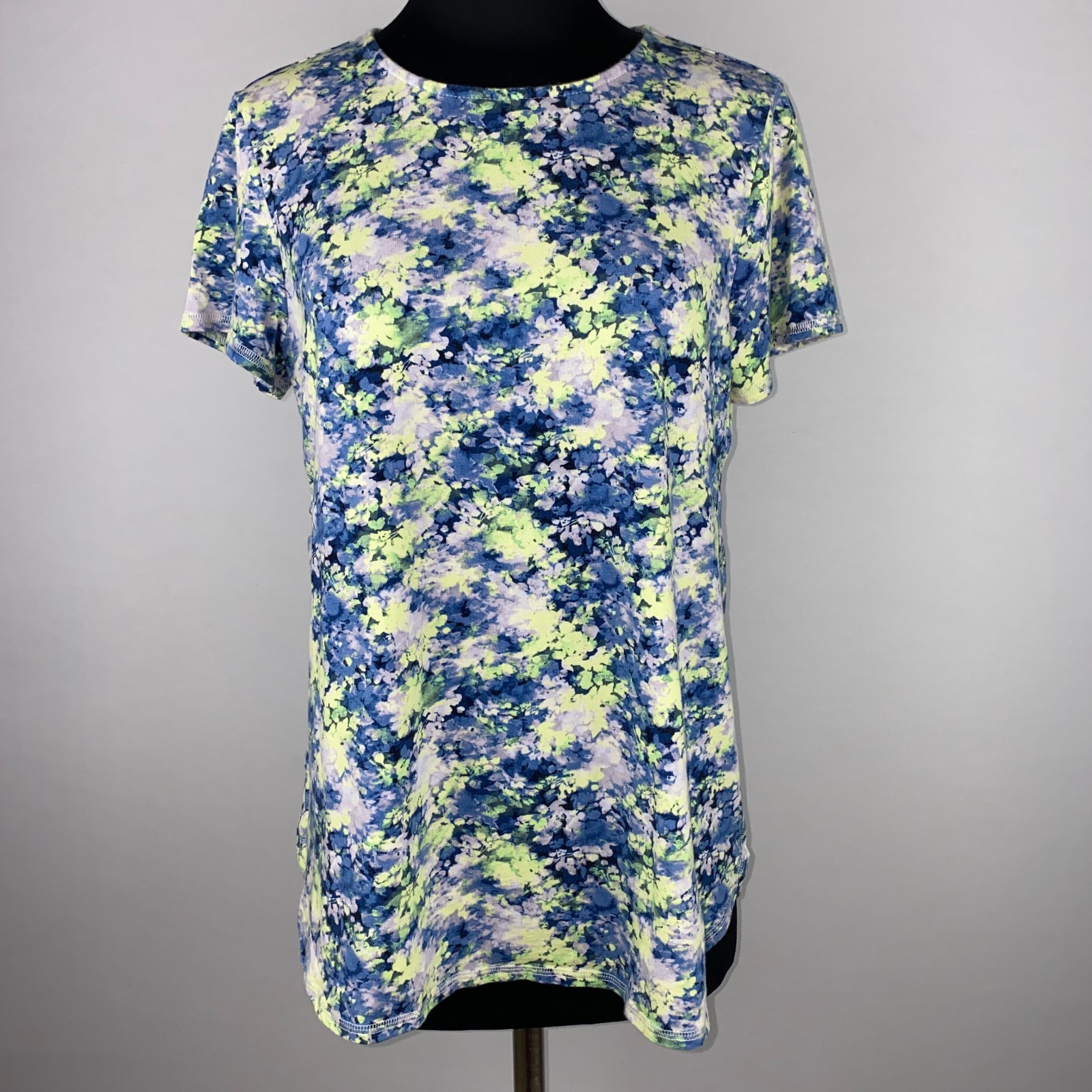 J. Jill Fit Progress Shirttail Tee Womens S Floral Rounded Hem Pima Cotton Soft