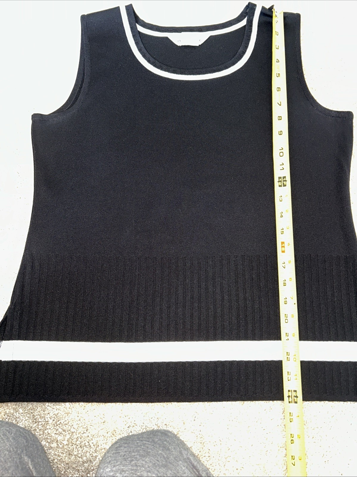 Exclusively Misook Black/White Twin set Cardigan And Tank/shell Large