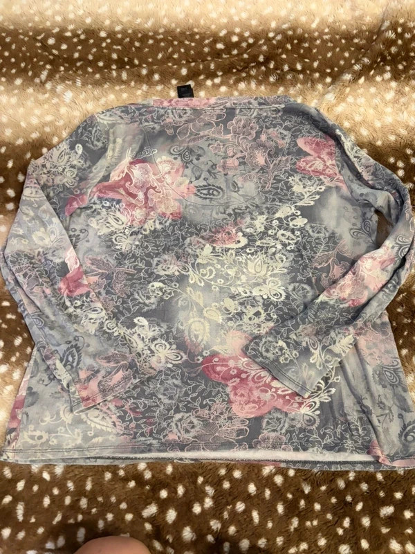 Y2K Axcess long sleeve top with pink, gray, and white floral and paisley XL