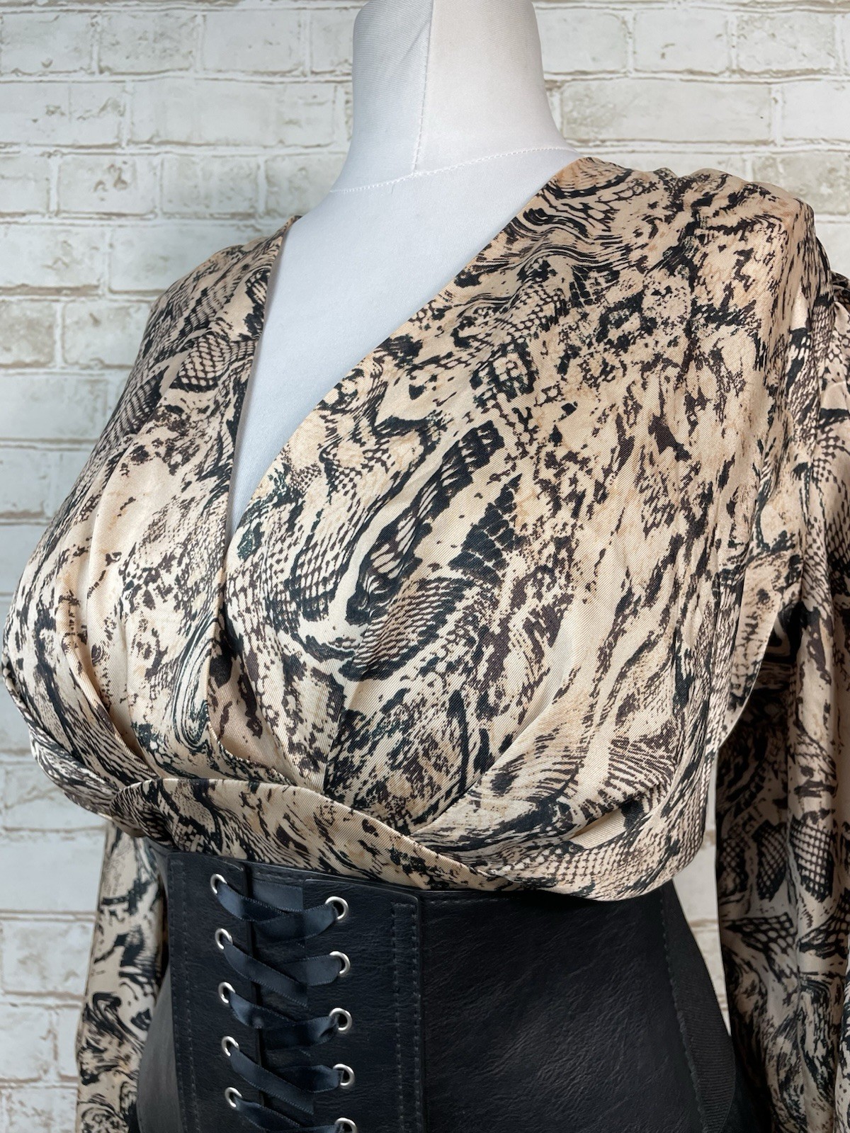 Shiny Snakeskin Print Satin Secretary Blouse Sz 18 44” Bust Sissy Mistress TV CD