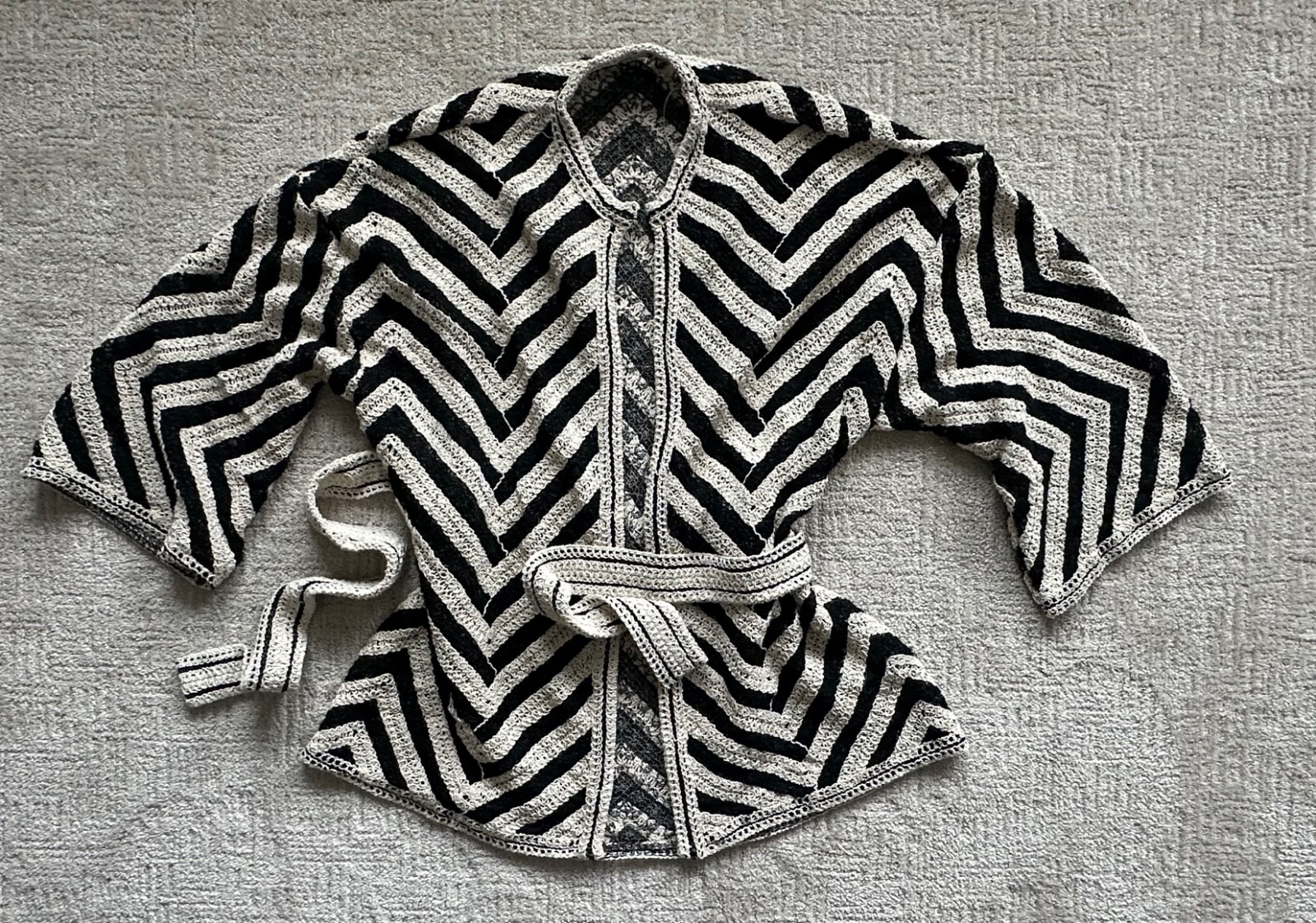 Zara Limited Edition Crochet Kimono with Belt – size M