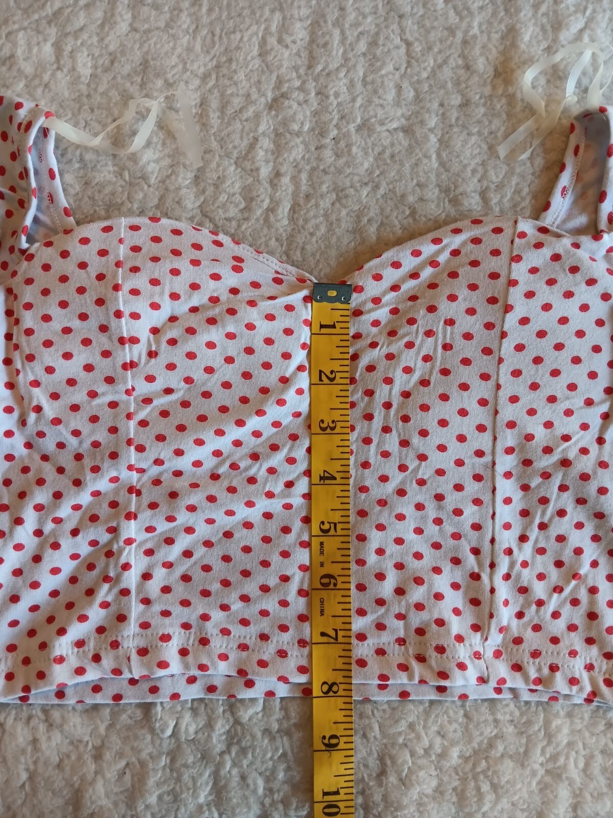 New Diva Apparel Juniors White w/ Red Polka Dot Half Cropped Shirt Small
