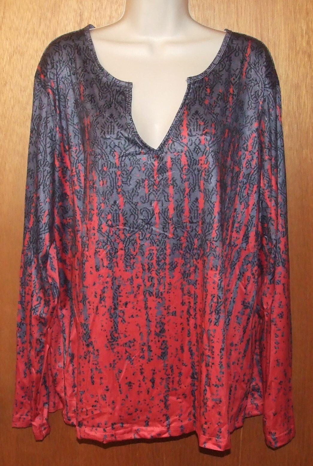 Womens Plus Casual LS Henley Tee, Ombre Geometric Print – Size 3XL/5XL- NEW