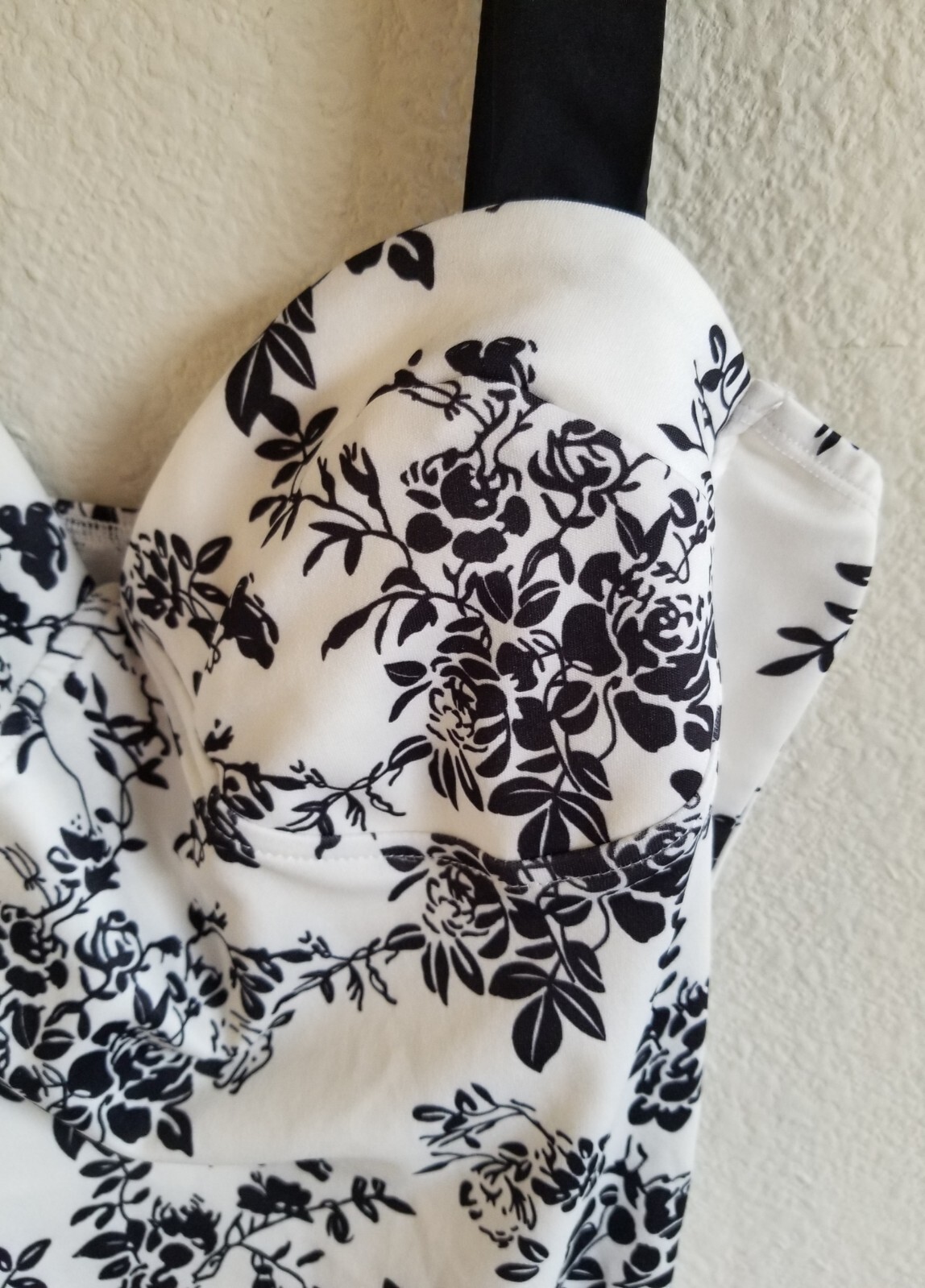 Cider Medium Bodysuit Bow Straps Snap Close Lightly Padded Wireless Black White