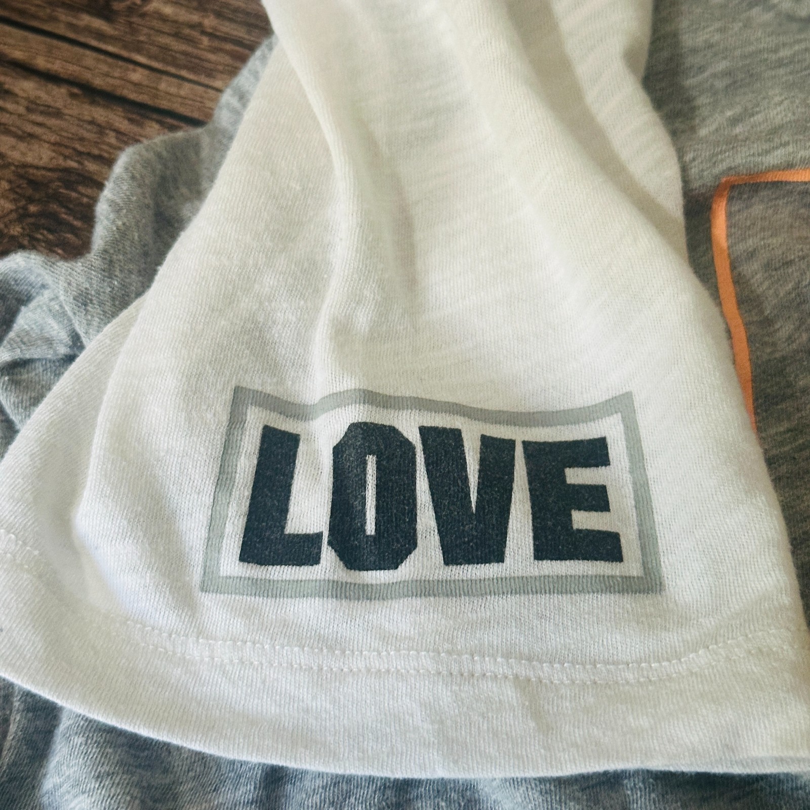 Love Pink Logo Gray T-Shirt Size Women’s Medium Short Sleeve Victoria’s Secret