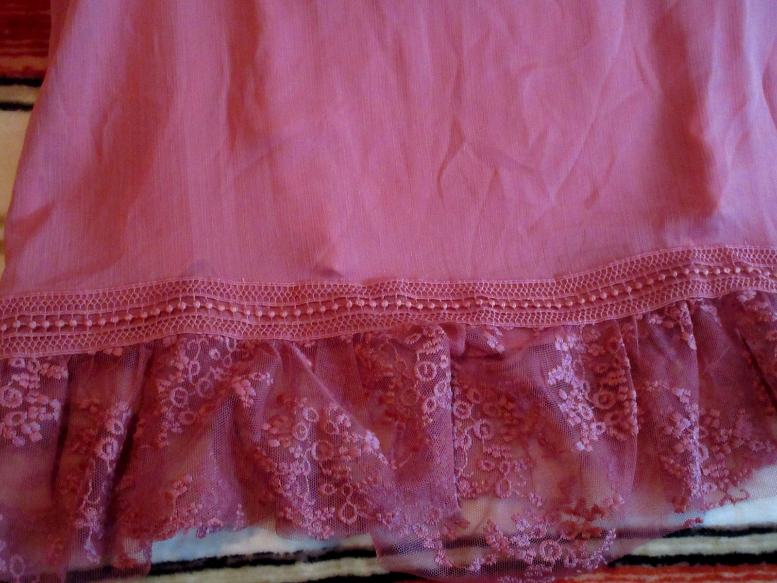 ELLA MOON SIZE S NWT LACE MESH SLVLESS LINED ELABORATE APRICOT COLOR TURKEY