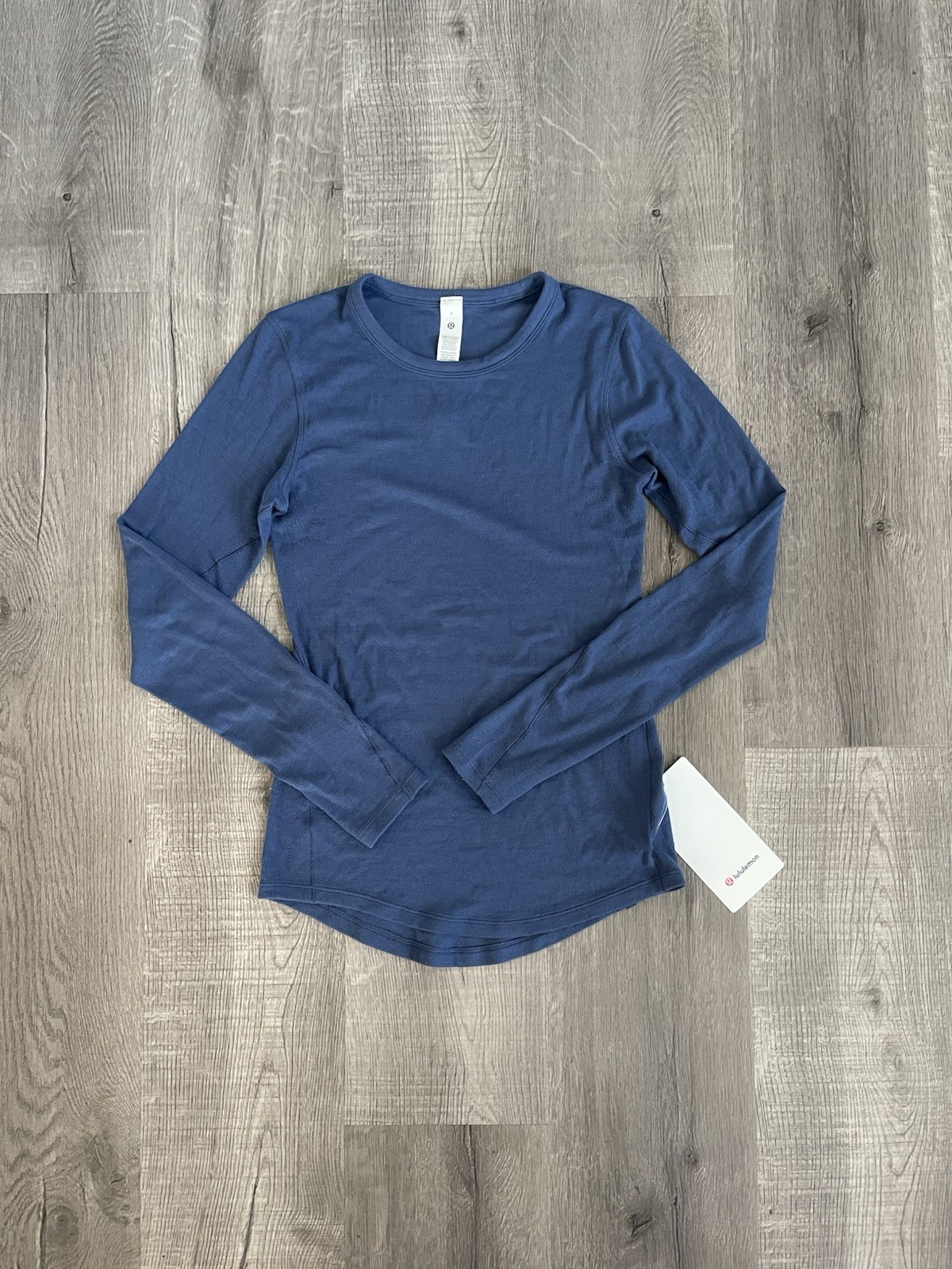 NWT lululemon Hold Tight Long Sleeve in Blue Twill sz 4