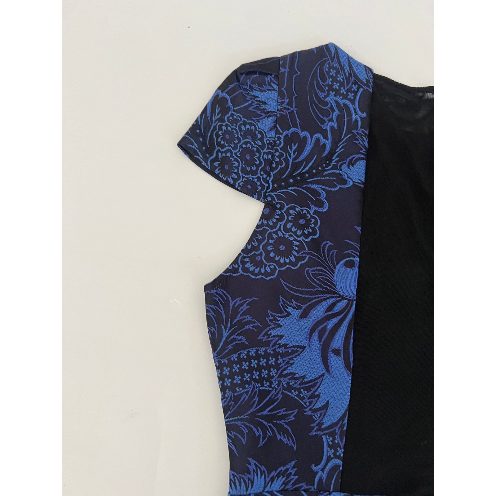 READ Alice + Olivia Blue Bateau Neckline Short Sleeve Blouse Size XS/S