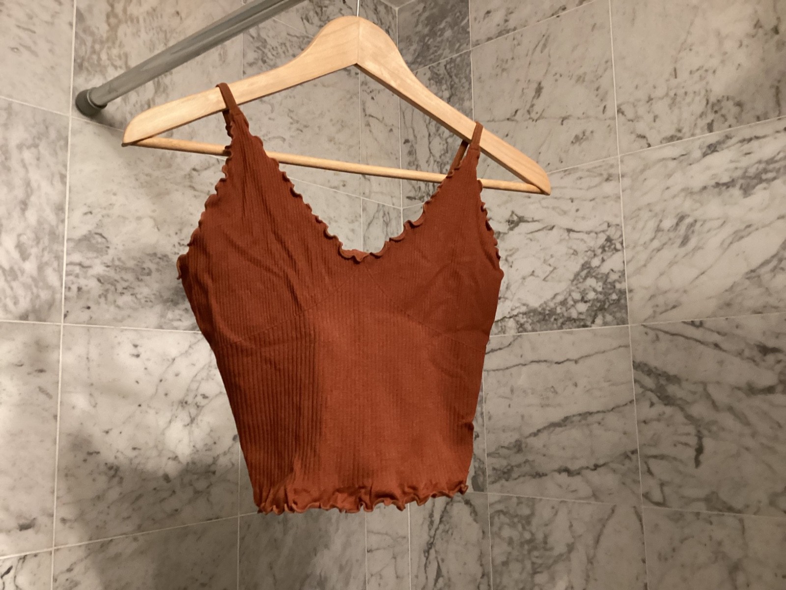 Danskin Intimates M Brown Ribbed Crop Top Scalloped Adjustable Straps NWOT