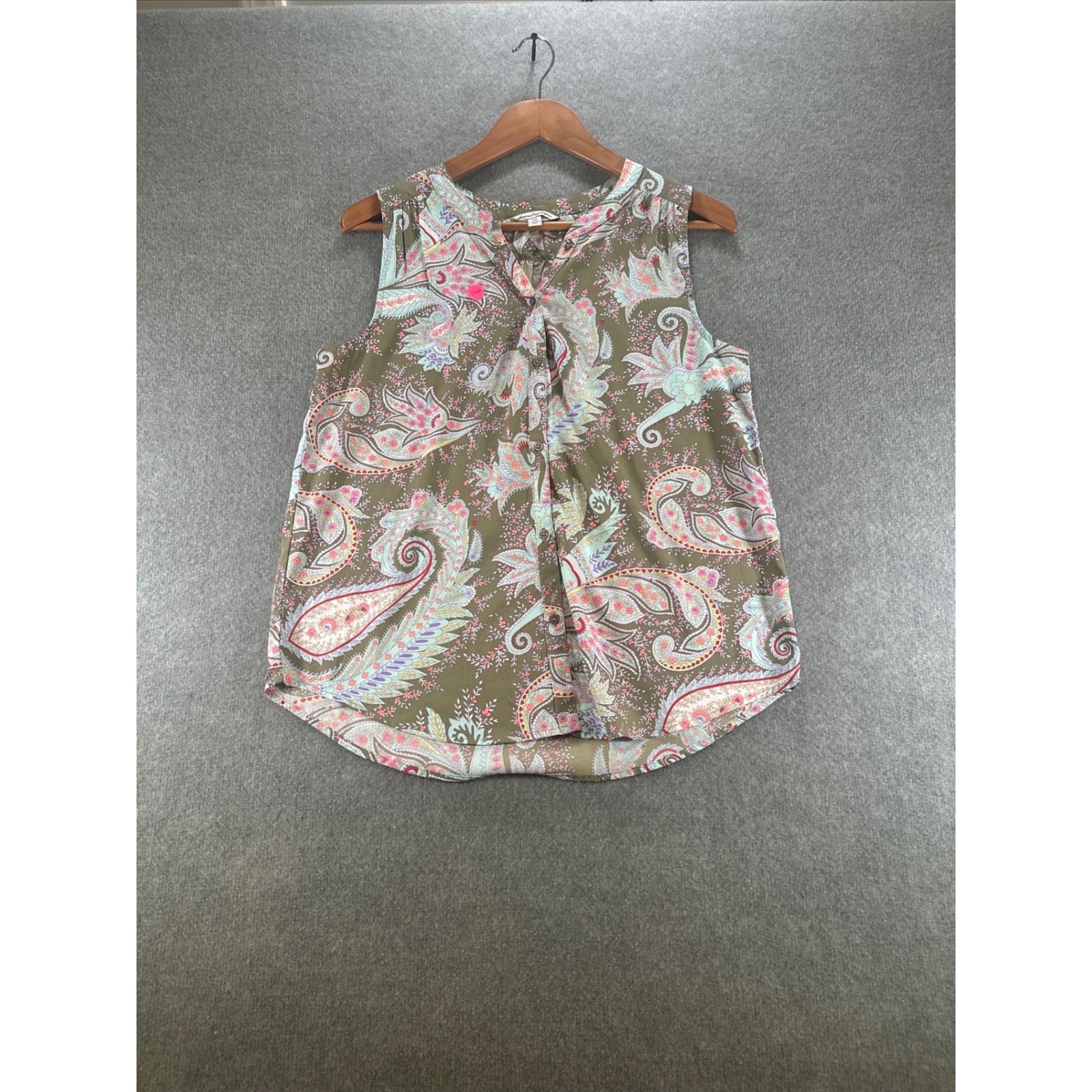 American Eagle Outfitters Olive Green Paisley Sleeveless Button Down Blouse M