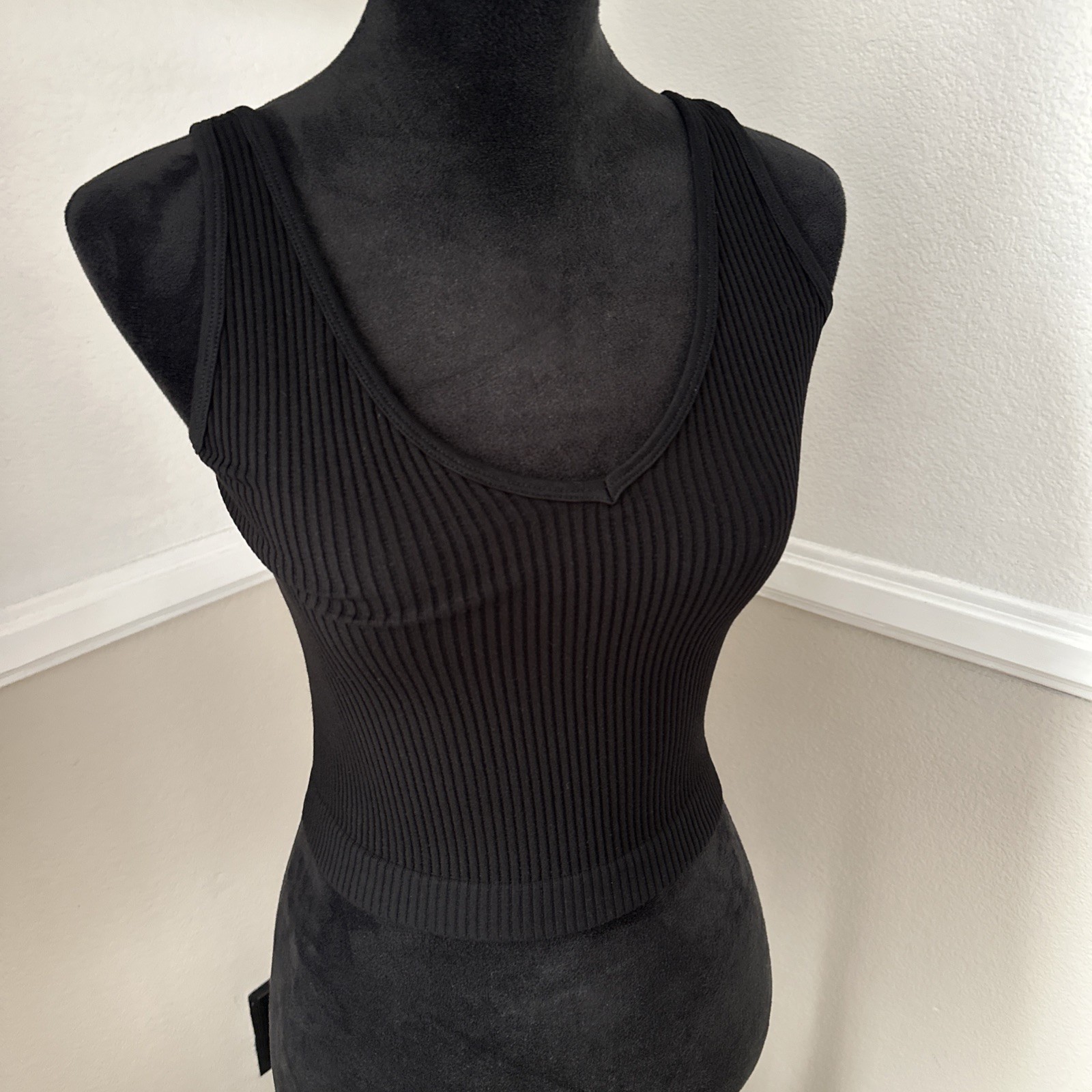 NWT Free People Solid Knit Brami V Neck Cropped Ribbed Tank Top Black XS/S $38