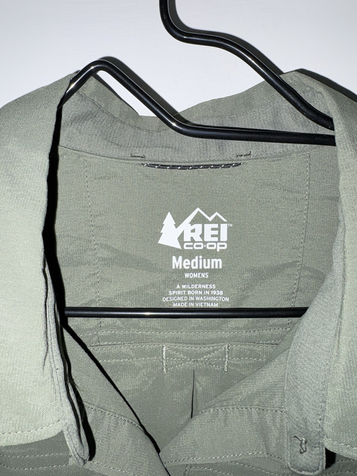 REI Co-Op Sahara Long Sleeve Button Up Sun Shirt Hiking Green- Women’s Medium
