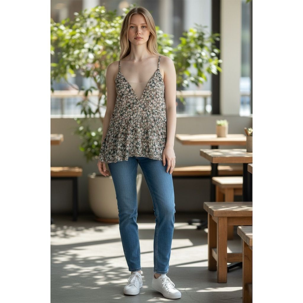 En Crème Women’s Floral Print Cami Top Multicolor Size L feminine flowy camisole