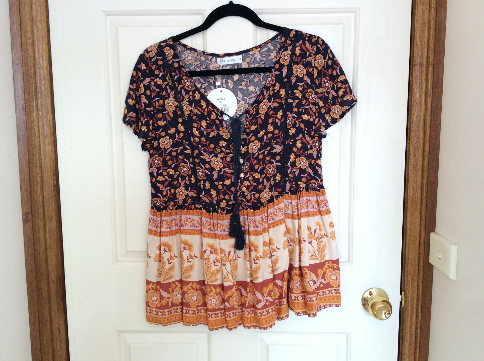 GRACE & CO BEAUTIFUL TOP SIZE 8