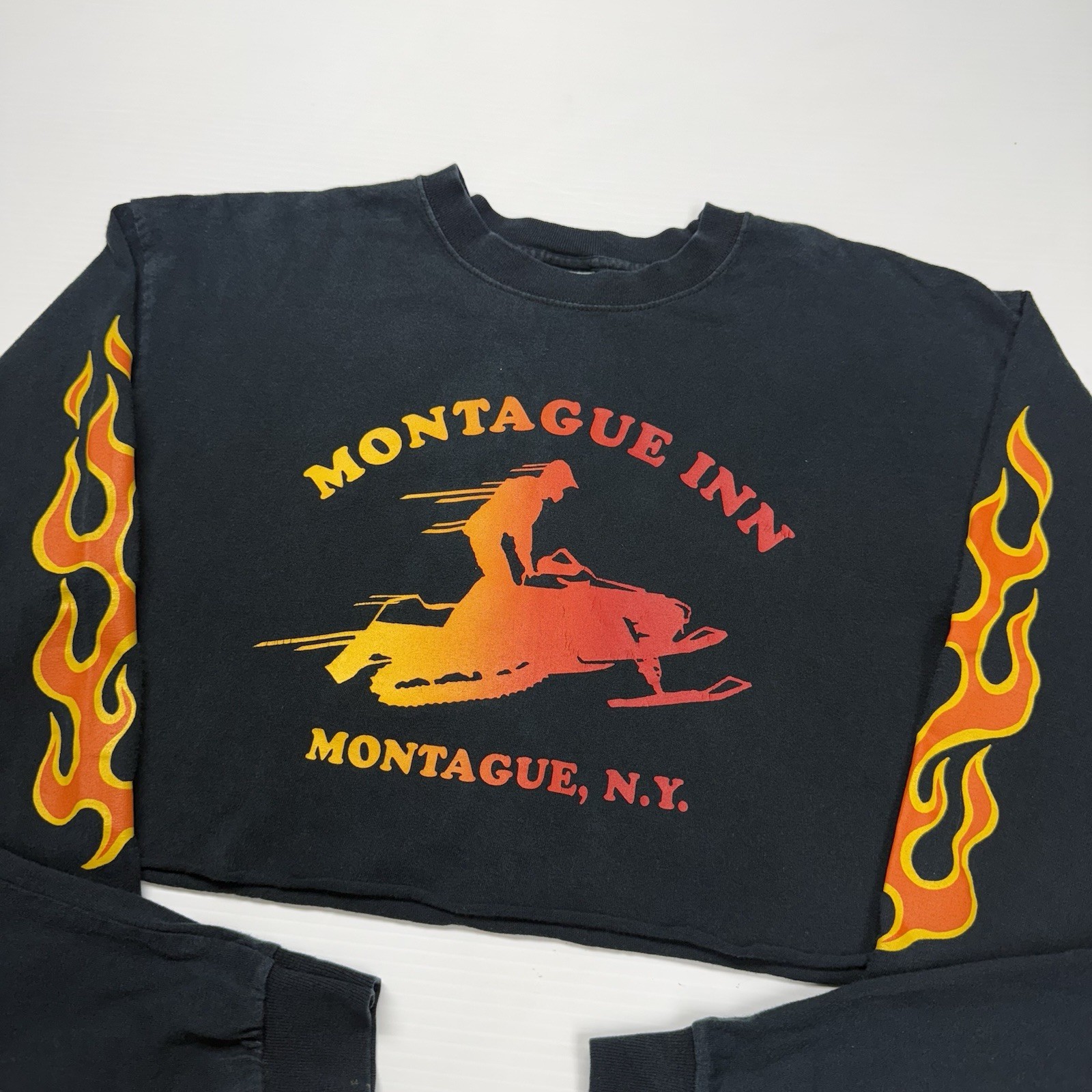 Vtg Anvil Snowmobile Flame Logo Montague Inn NY Womens Cropped Shirt L Black USA