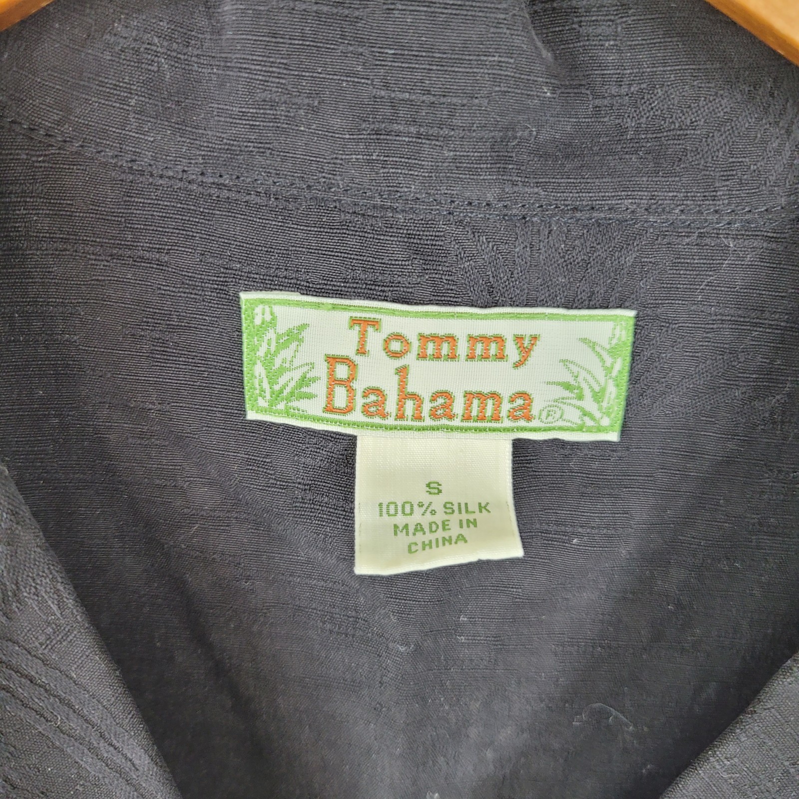 Tommy Bahama 100% Silk Button Up Top Small Camp Palm Tree Weave Pattern Black