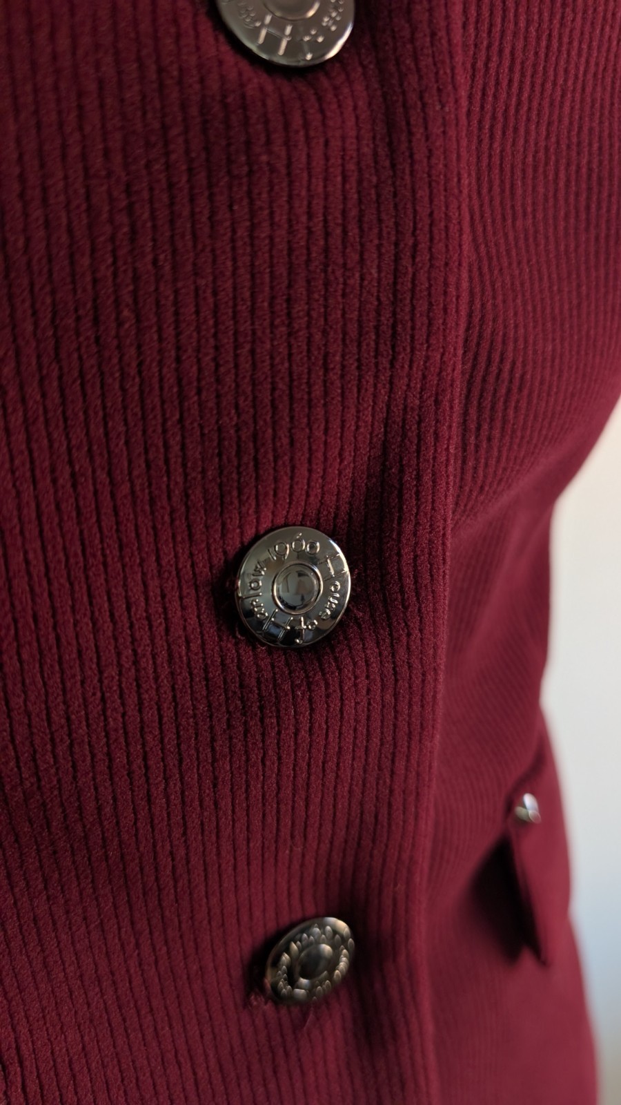 House of Harlow 1960 Burgundy Sleeveless Button-Front Crew Neck Vest XS